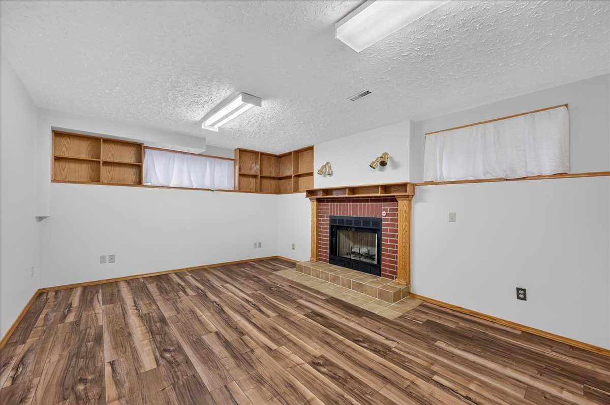 273 Sandarac Drive NW