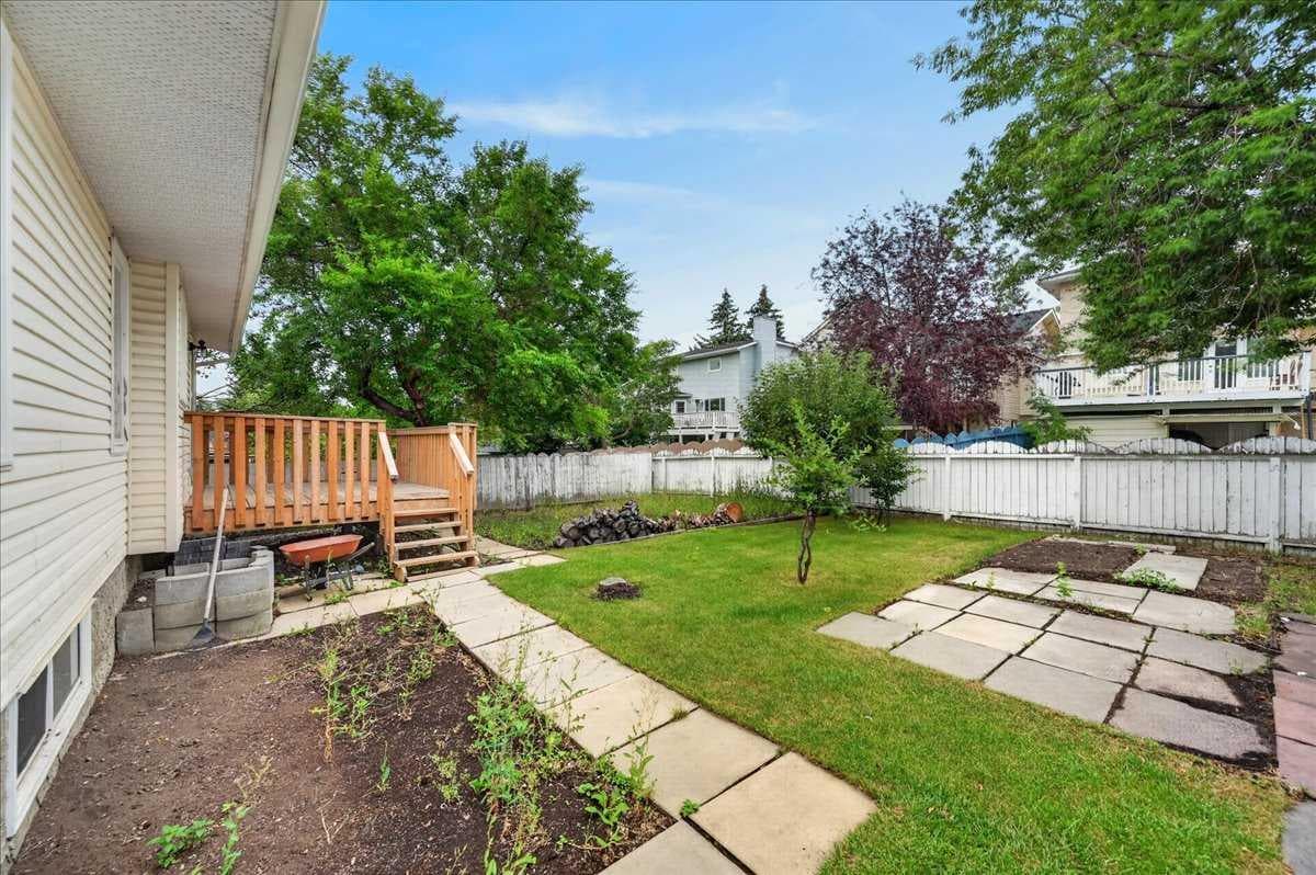 273 Sandarac Drive NW