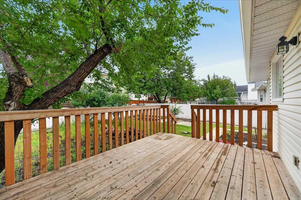 273 Sandarac Drive NW