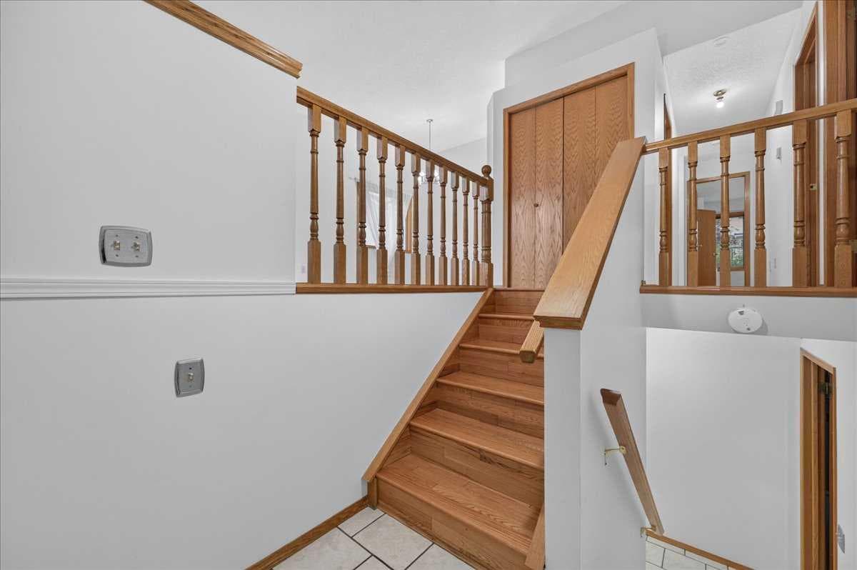 273 Sandarac Drive NW