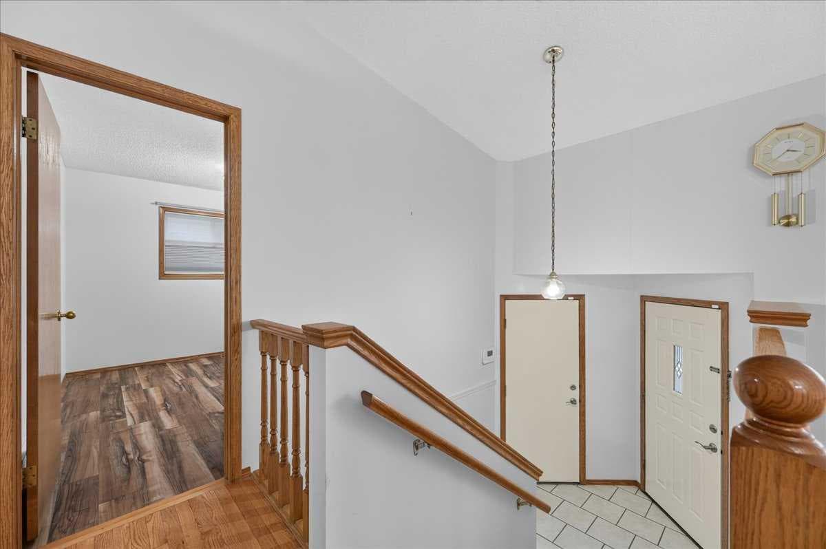 273 Sandarac Drive NW