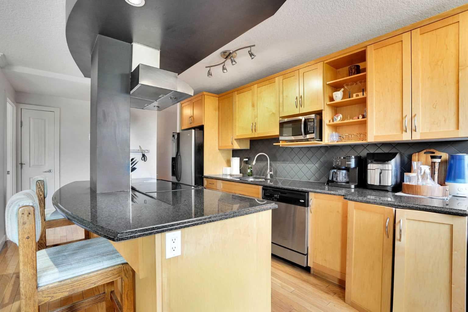 302, 1225 15 Avenue SW