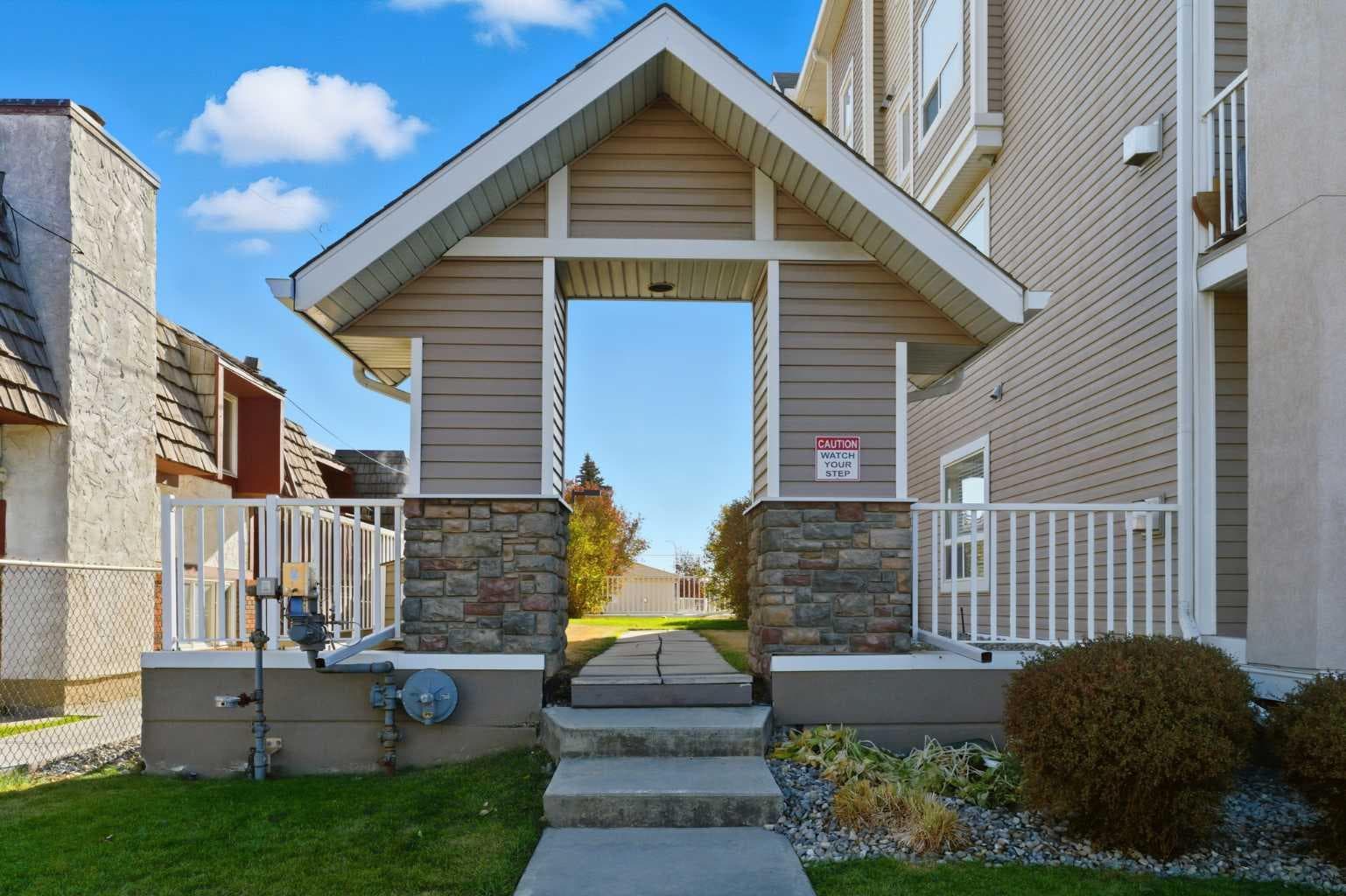 103, 128 Centre Avenue 