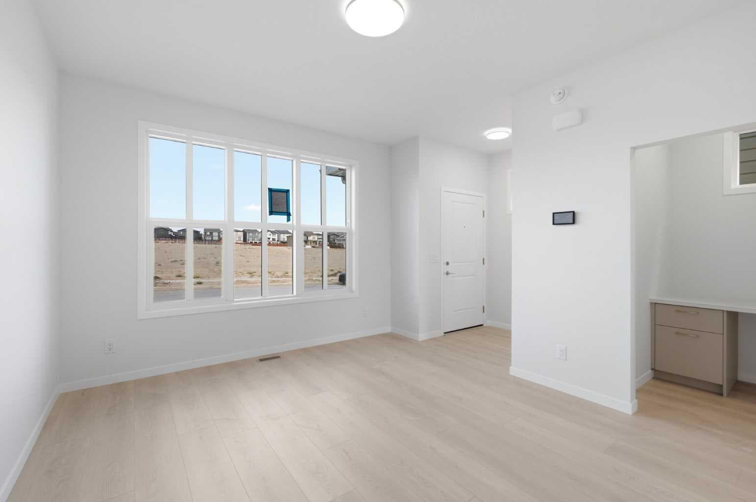 131 Royston Way NW