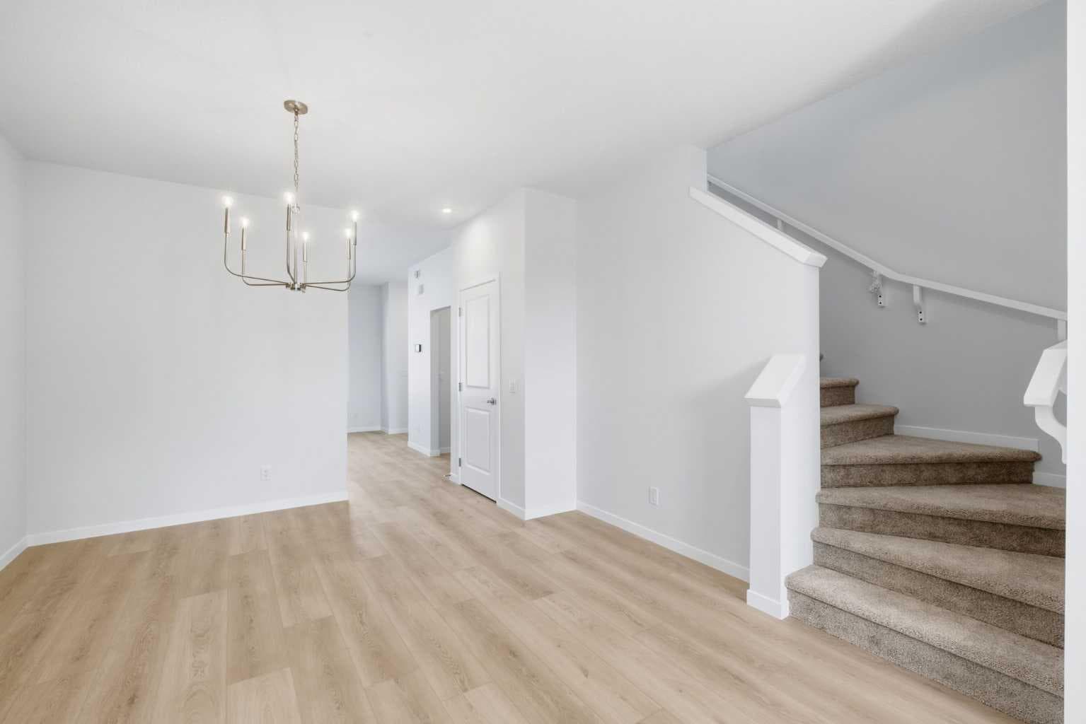 131 Royston Way NW