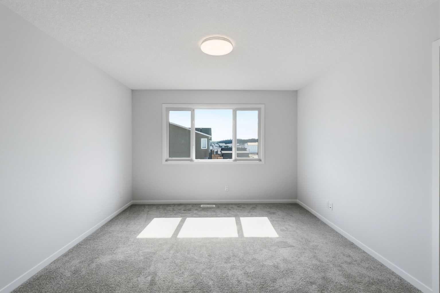 131 Royston Way NW