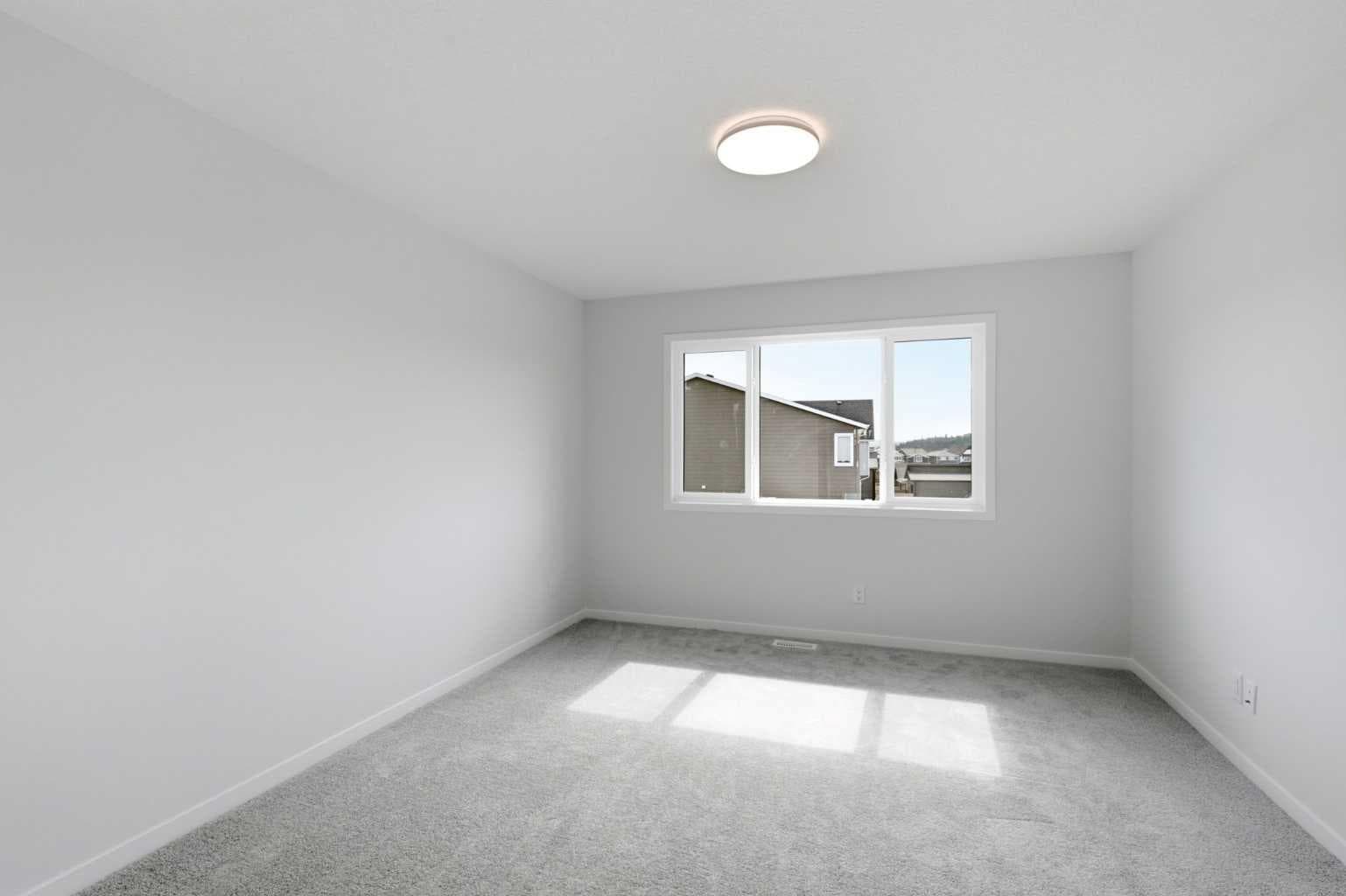 131 Royston Way NW