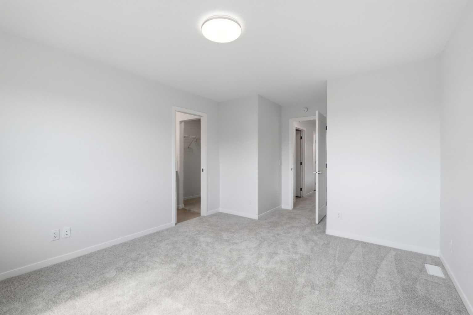 131 Royston Way NW