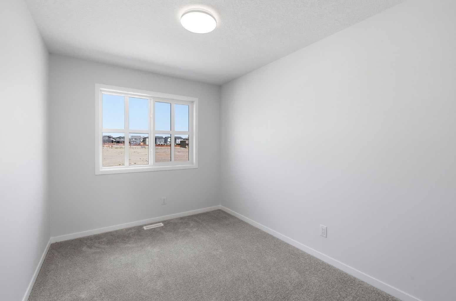131 Royston Way NW