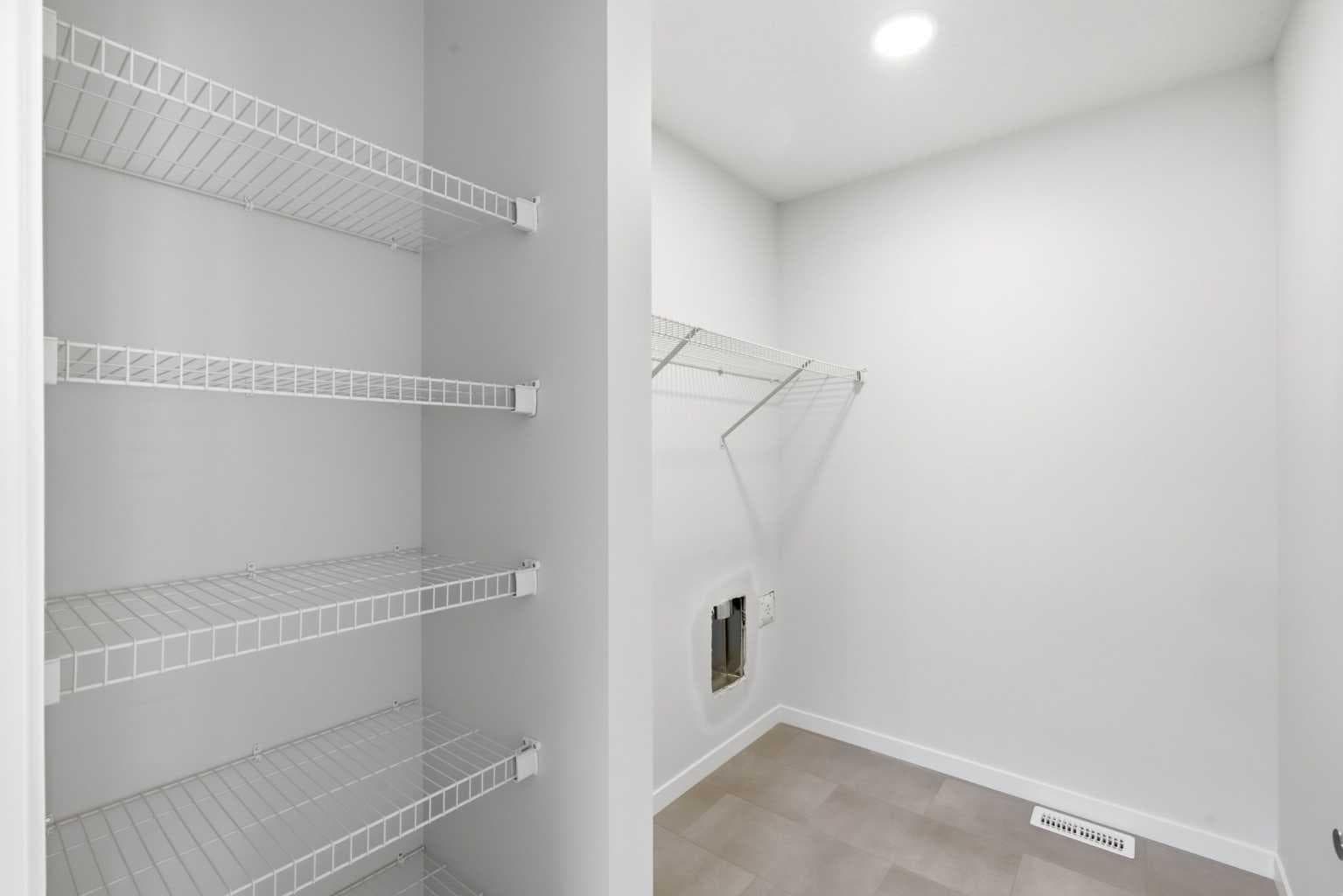 131 Royston Way NW