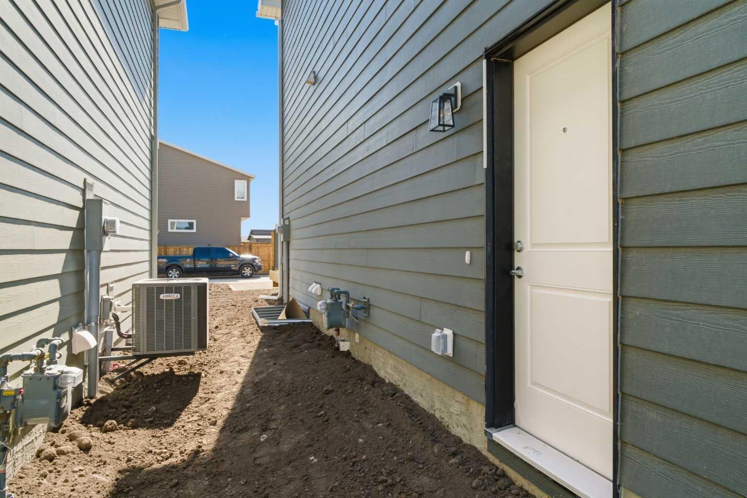 131 Royston Way NW