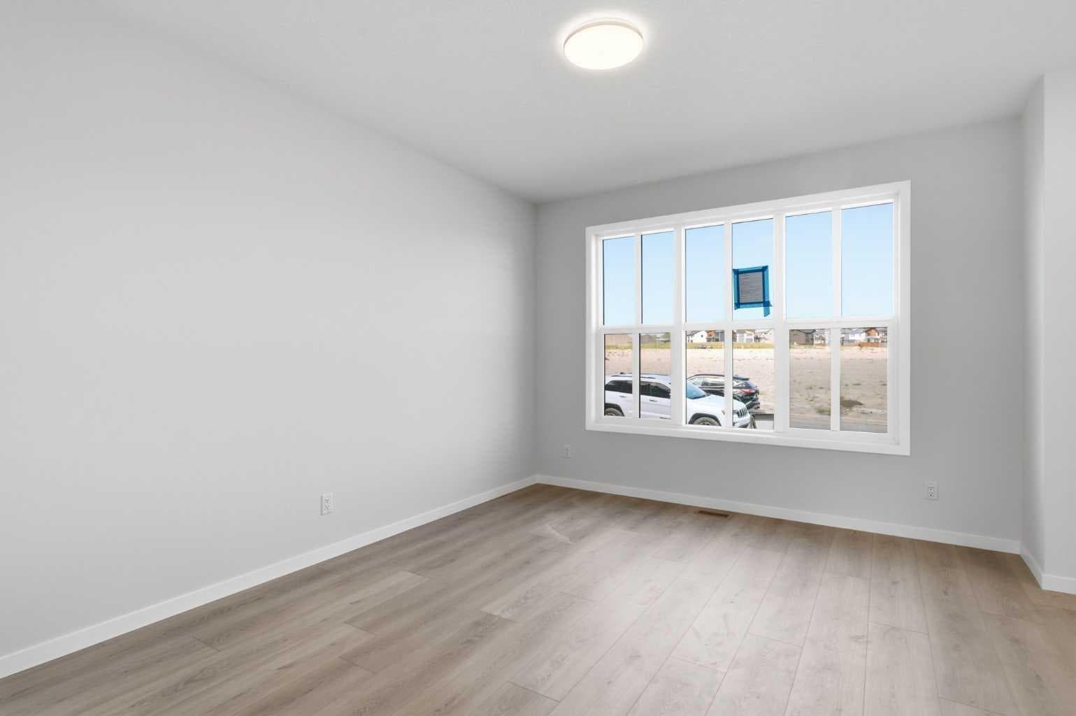 131 Royston Way NW