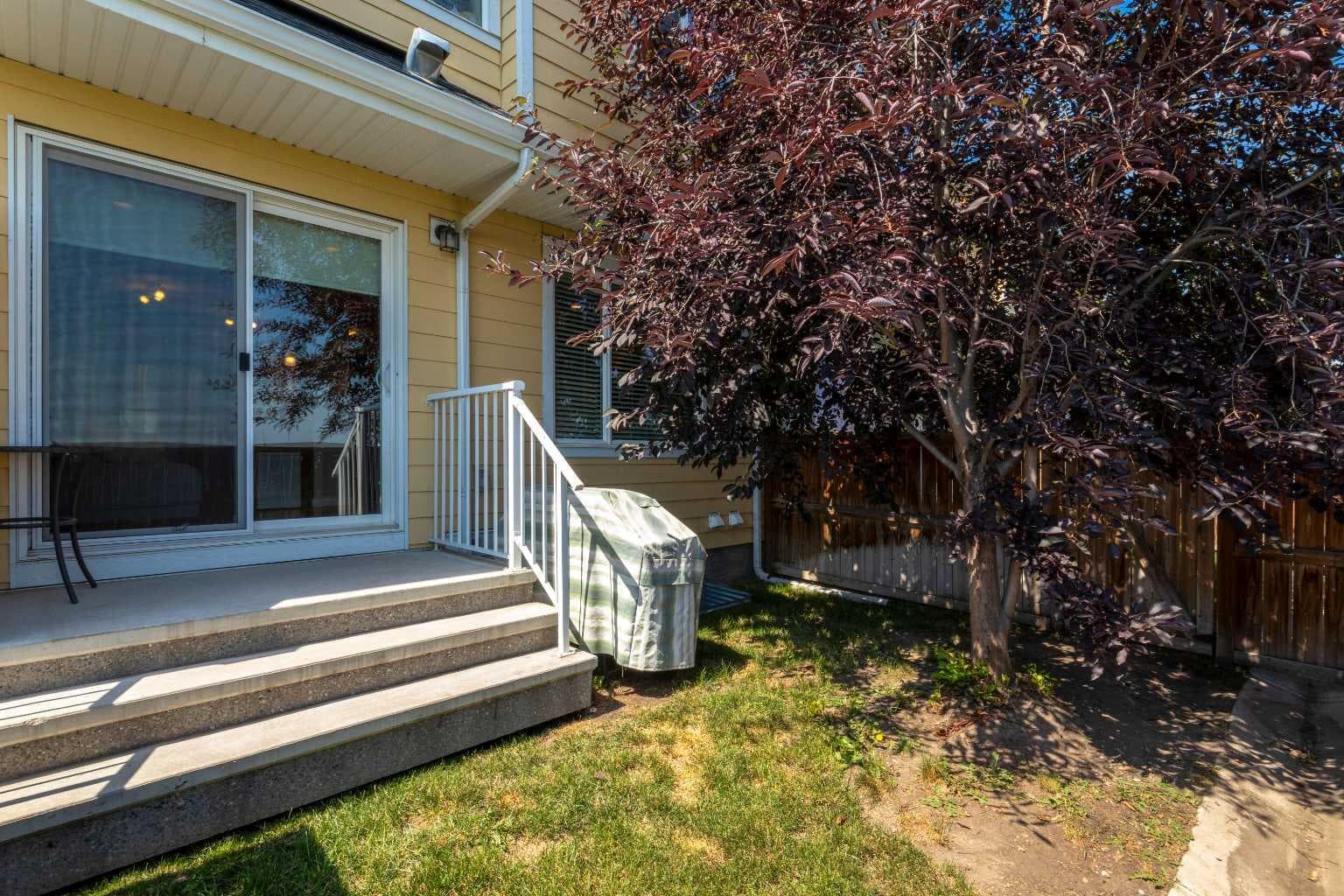 802, 2400 Ravenswood View SE