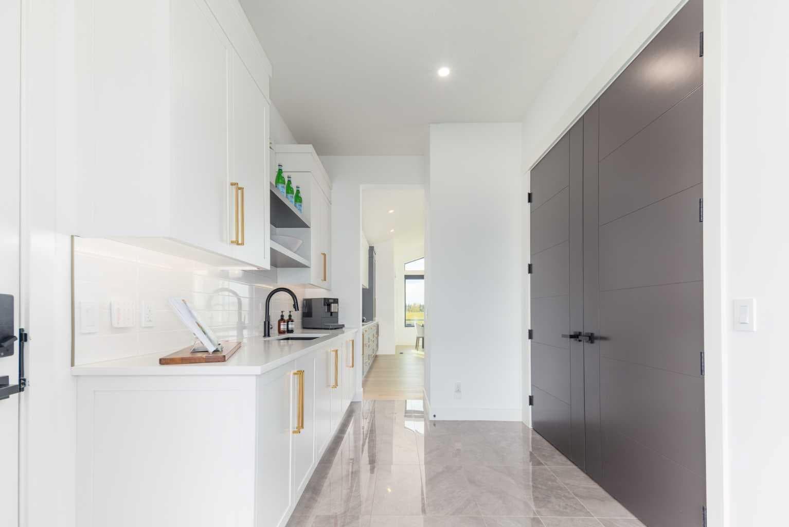 61 Silverhorn Boulevard 