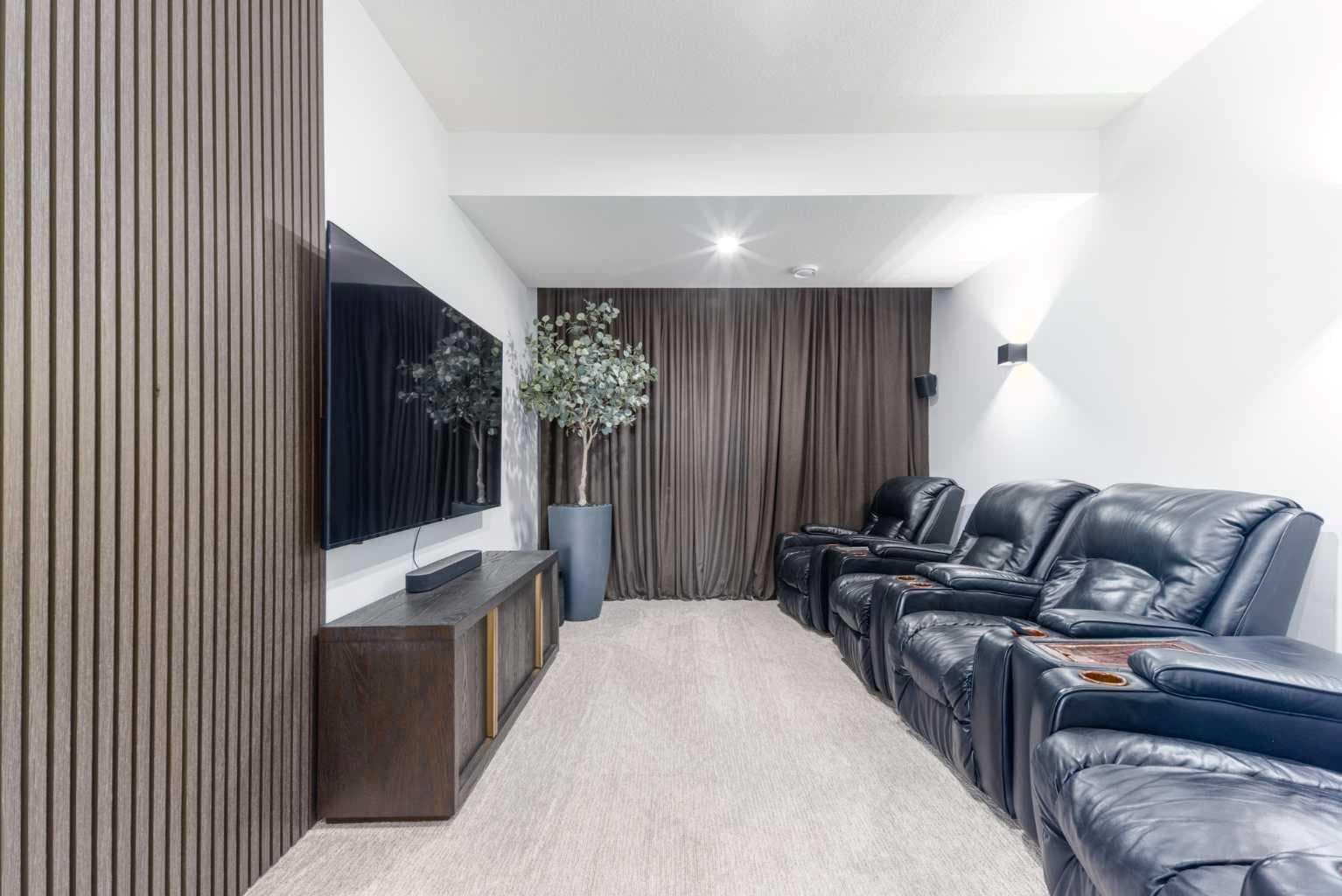 61 Silverhorn Boulevard 