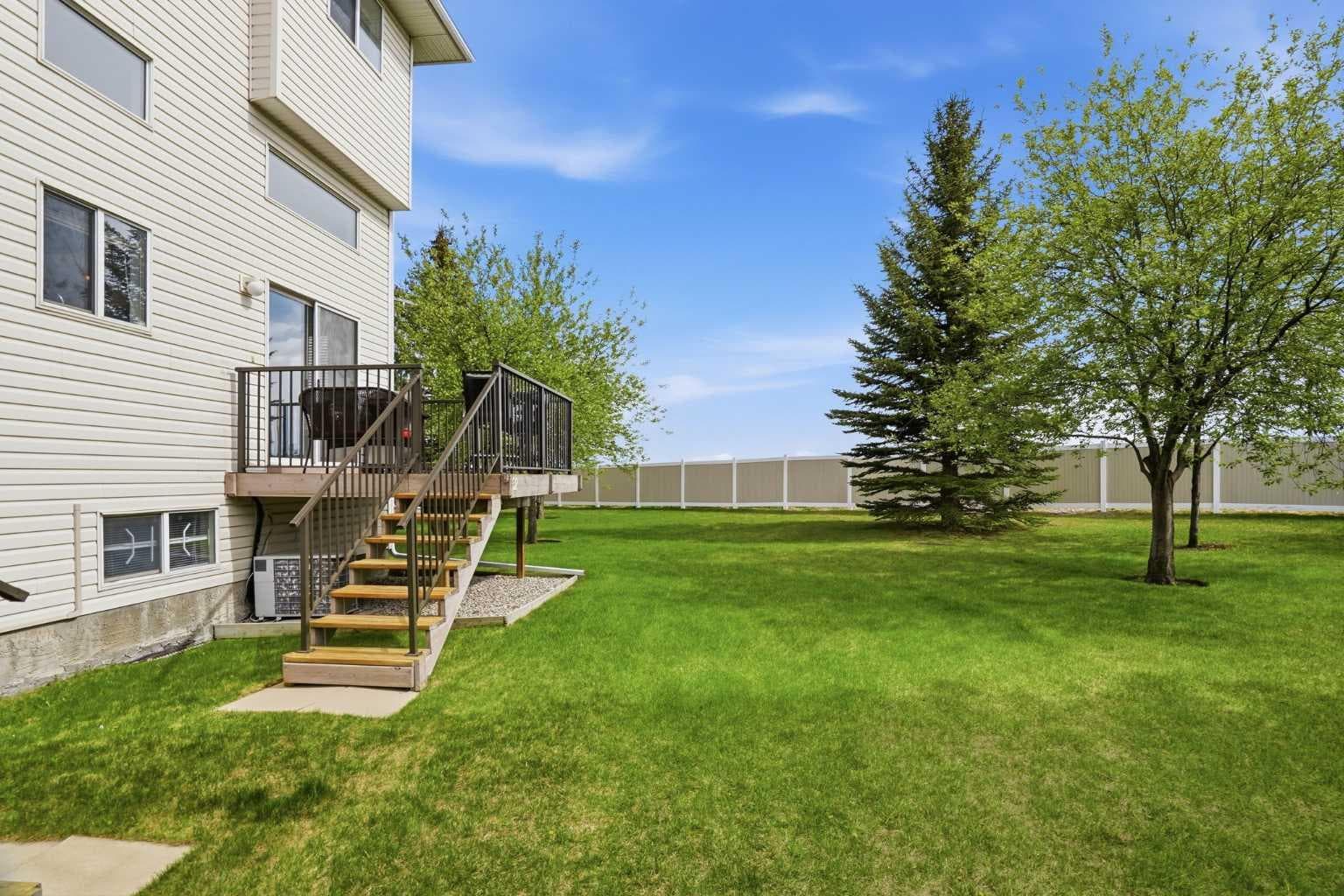 62 Country Hills Cove NW
