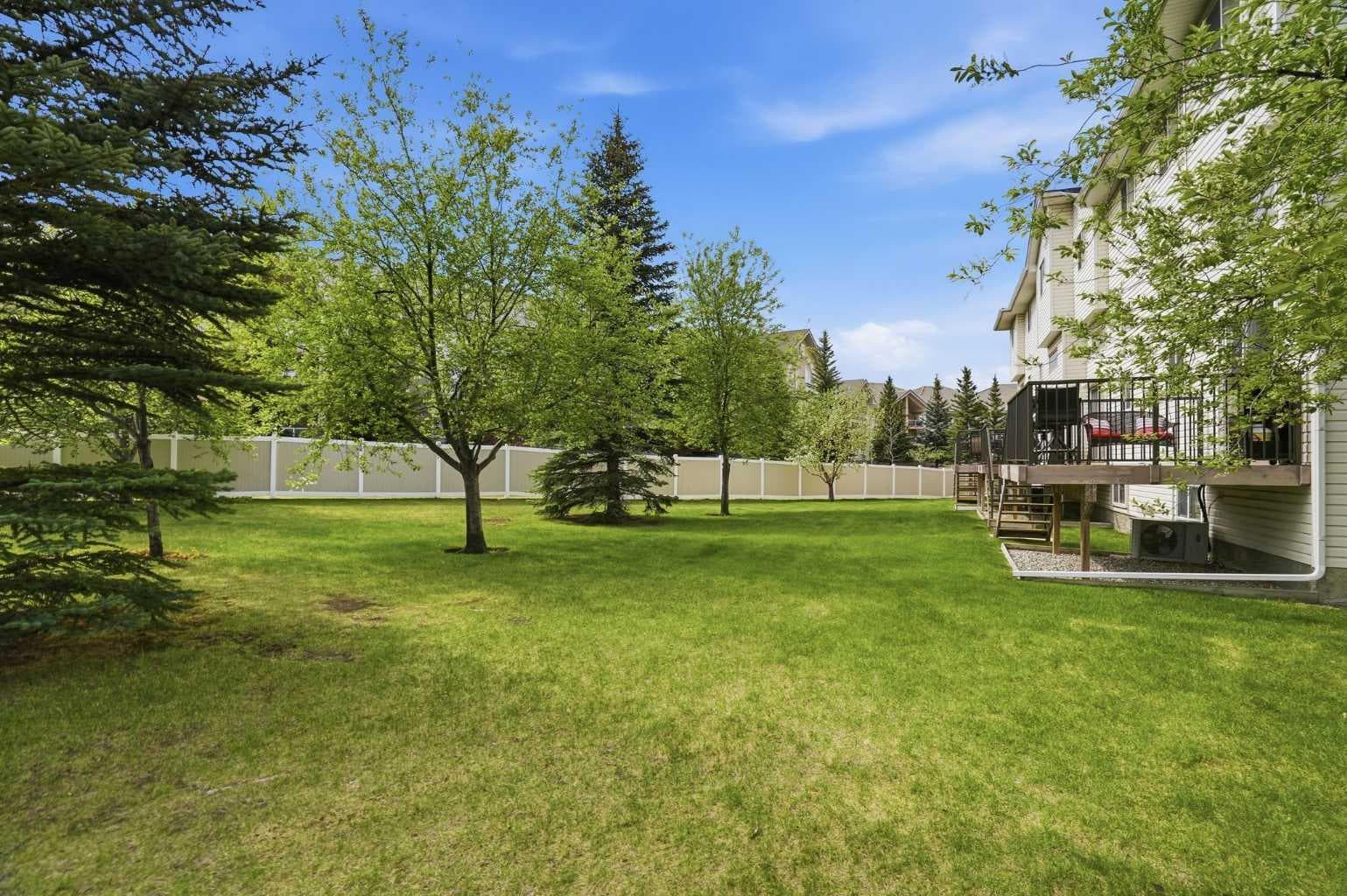 62 Country Hills Cove NW