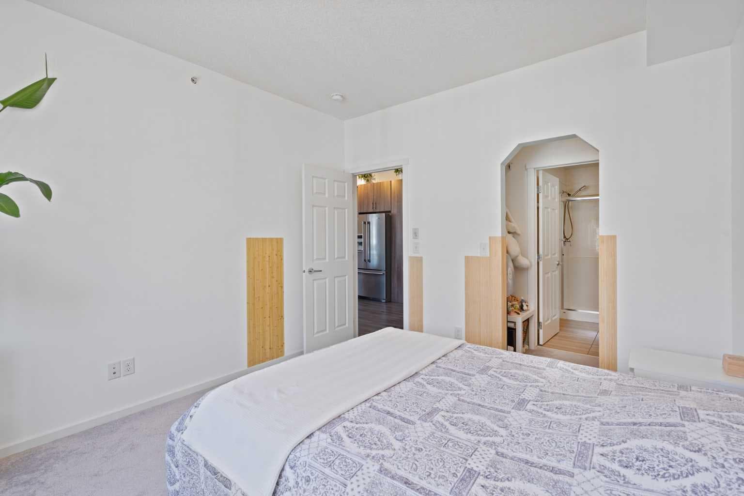 3417, 215 Legacy Boulevard SE