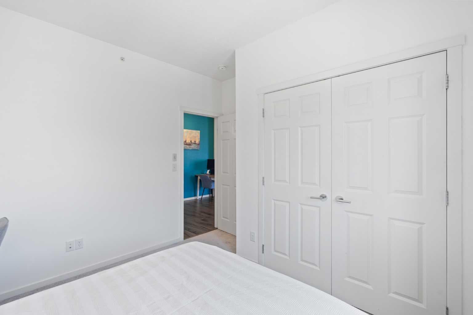 3417, 215 Legacy Boulevard SE