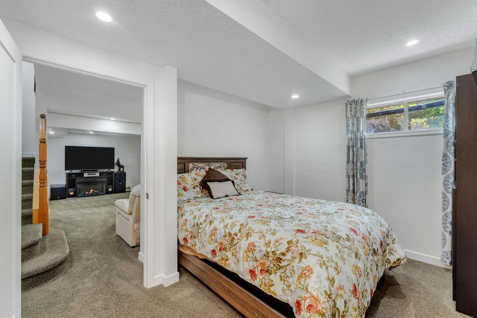 280140 Township Road 241A  