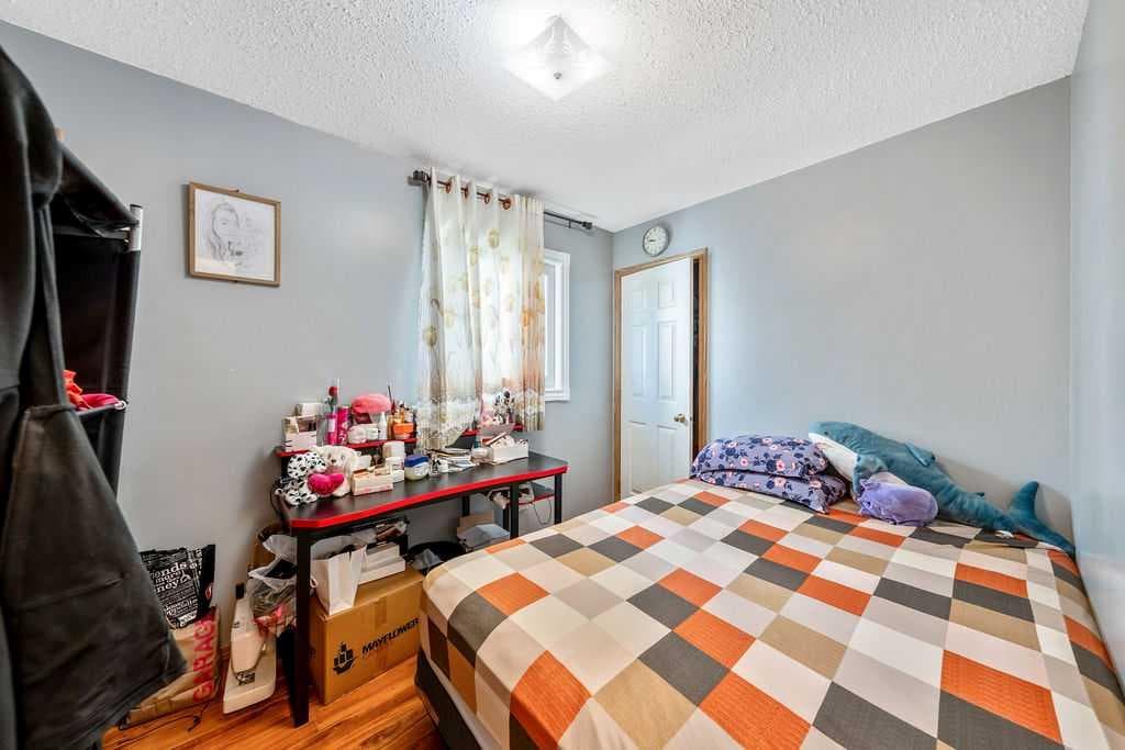 318 Applewood Drive SE