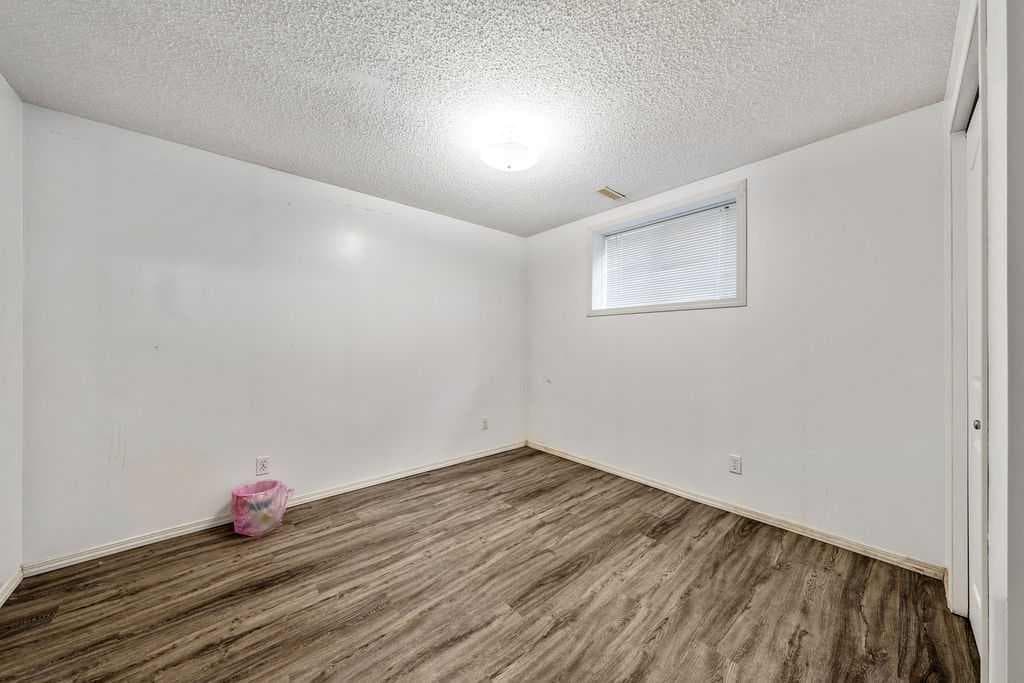 318 Applewood Drive SE