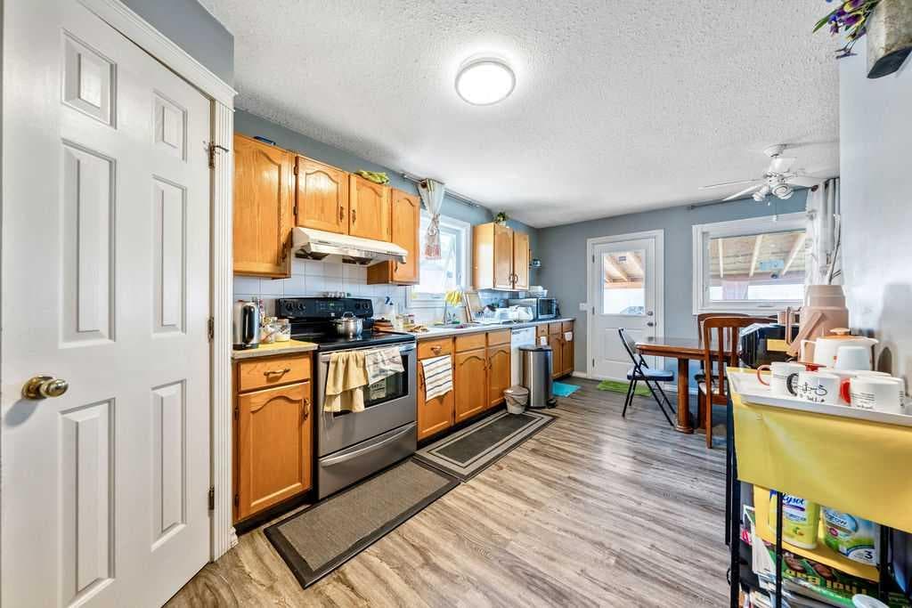 318 Applewood Drive SE