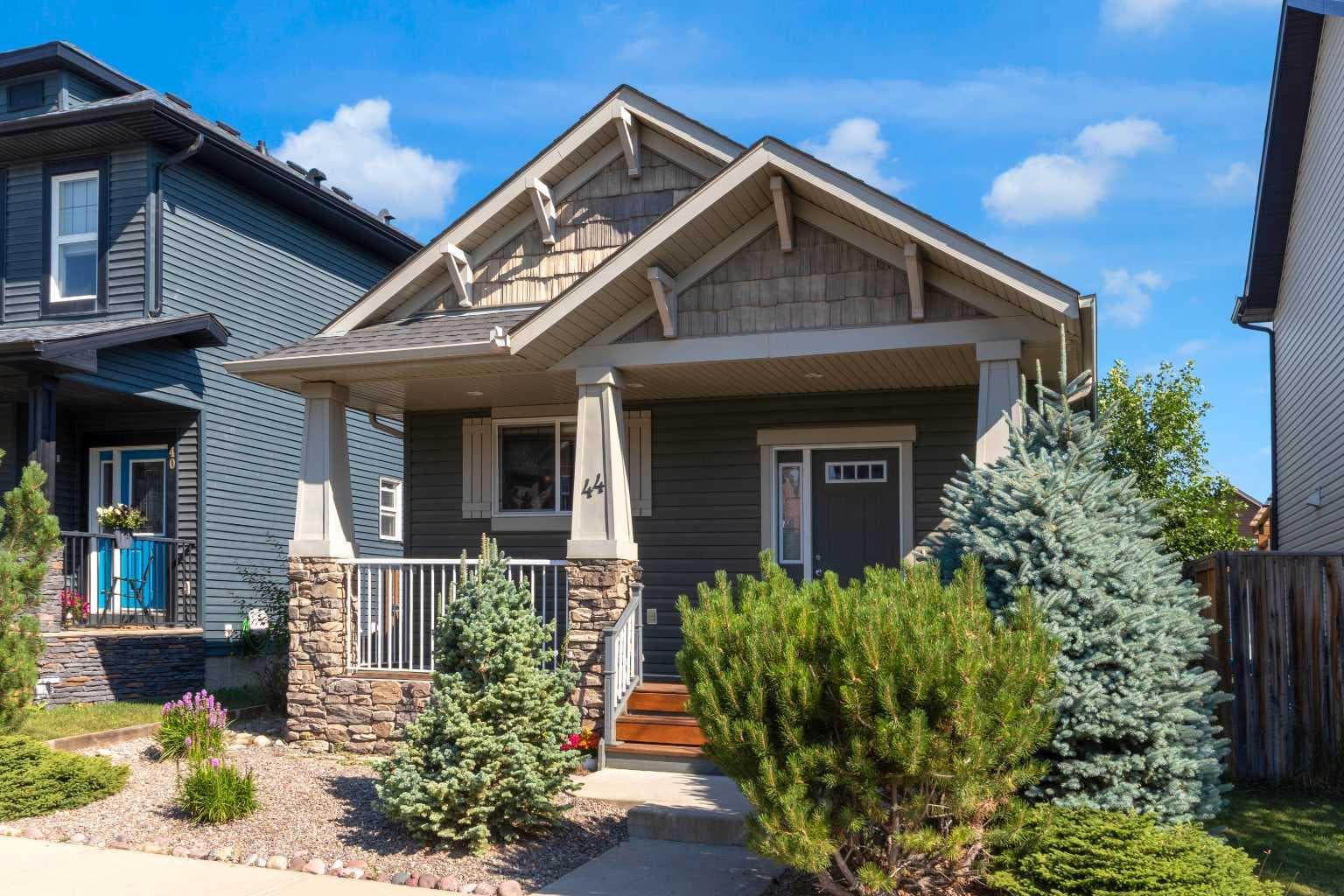 44 Ravenslea Crescent SE