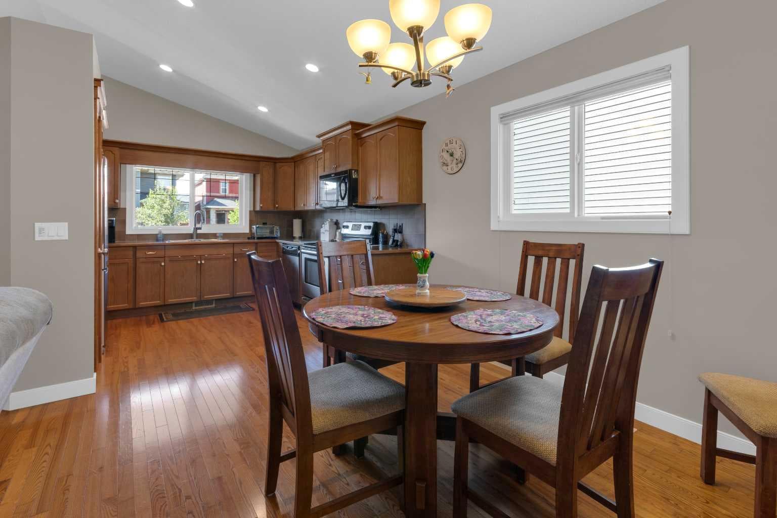 44 Ravenslea Crescent SE