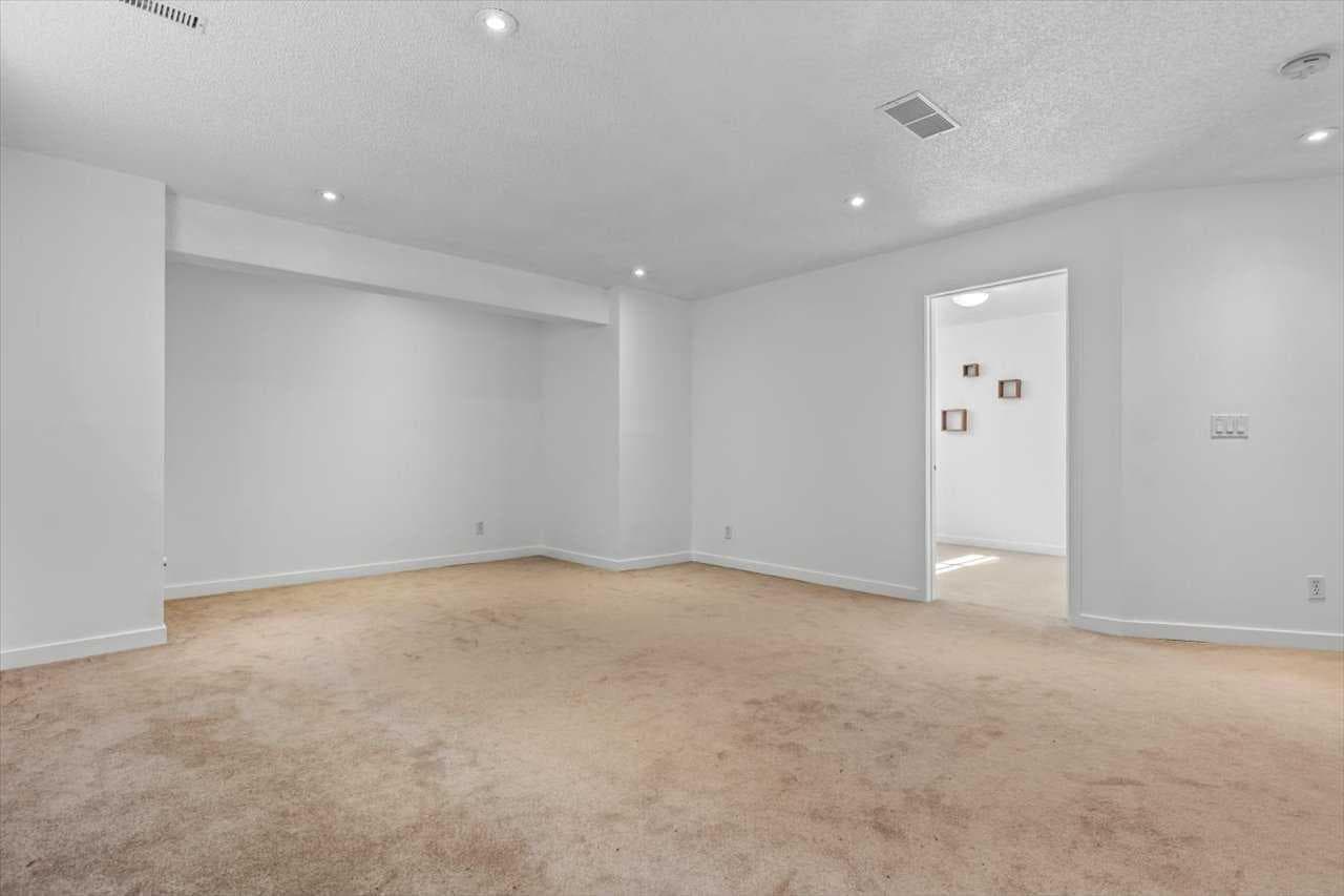 57 Everwillow Boulevard SW