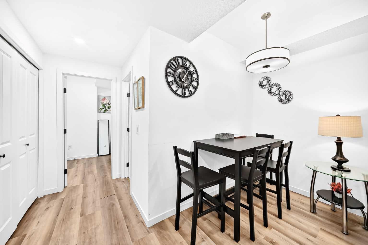 224 CORNER MEADOWS Way 