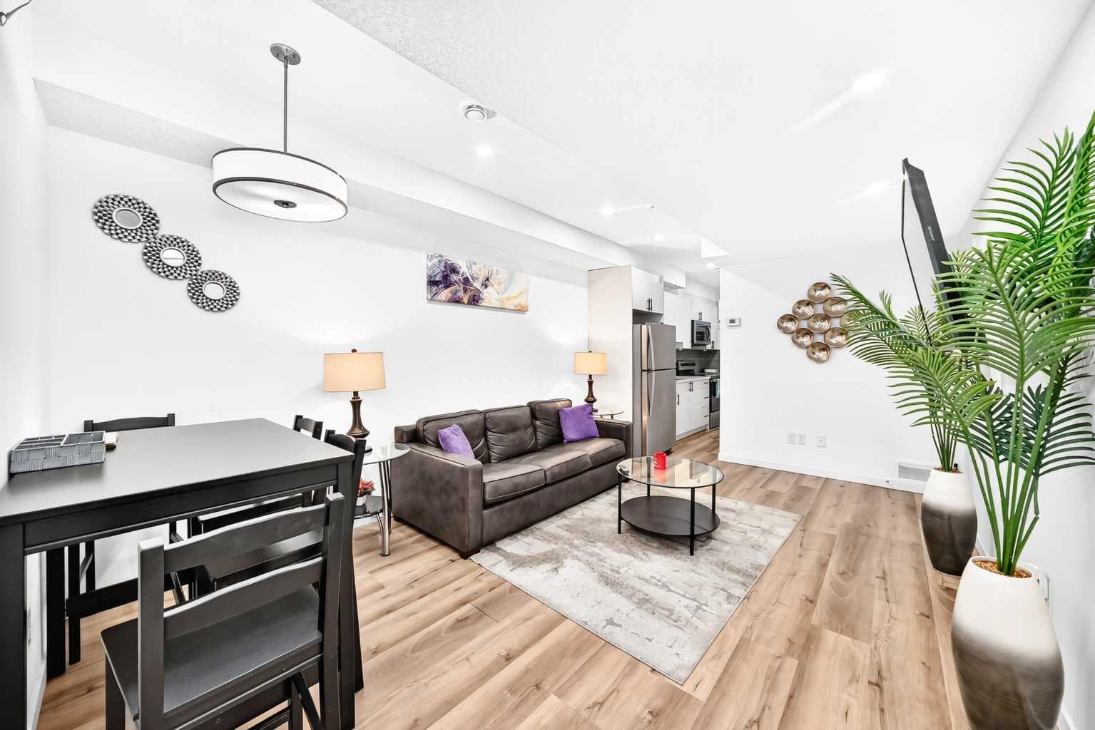 224 CORNER MEADOWS Way 