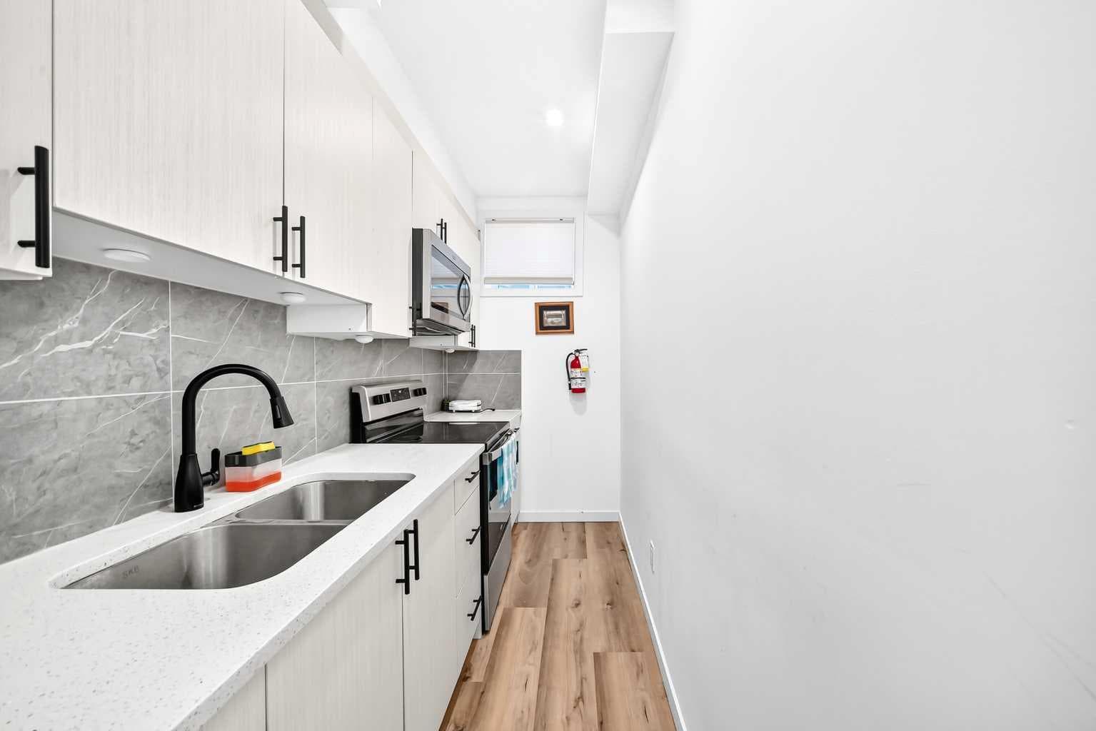 224 CORNER MEADOWS Way 