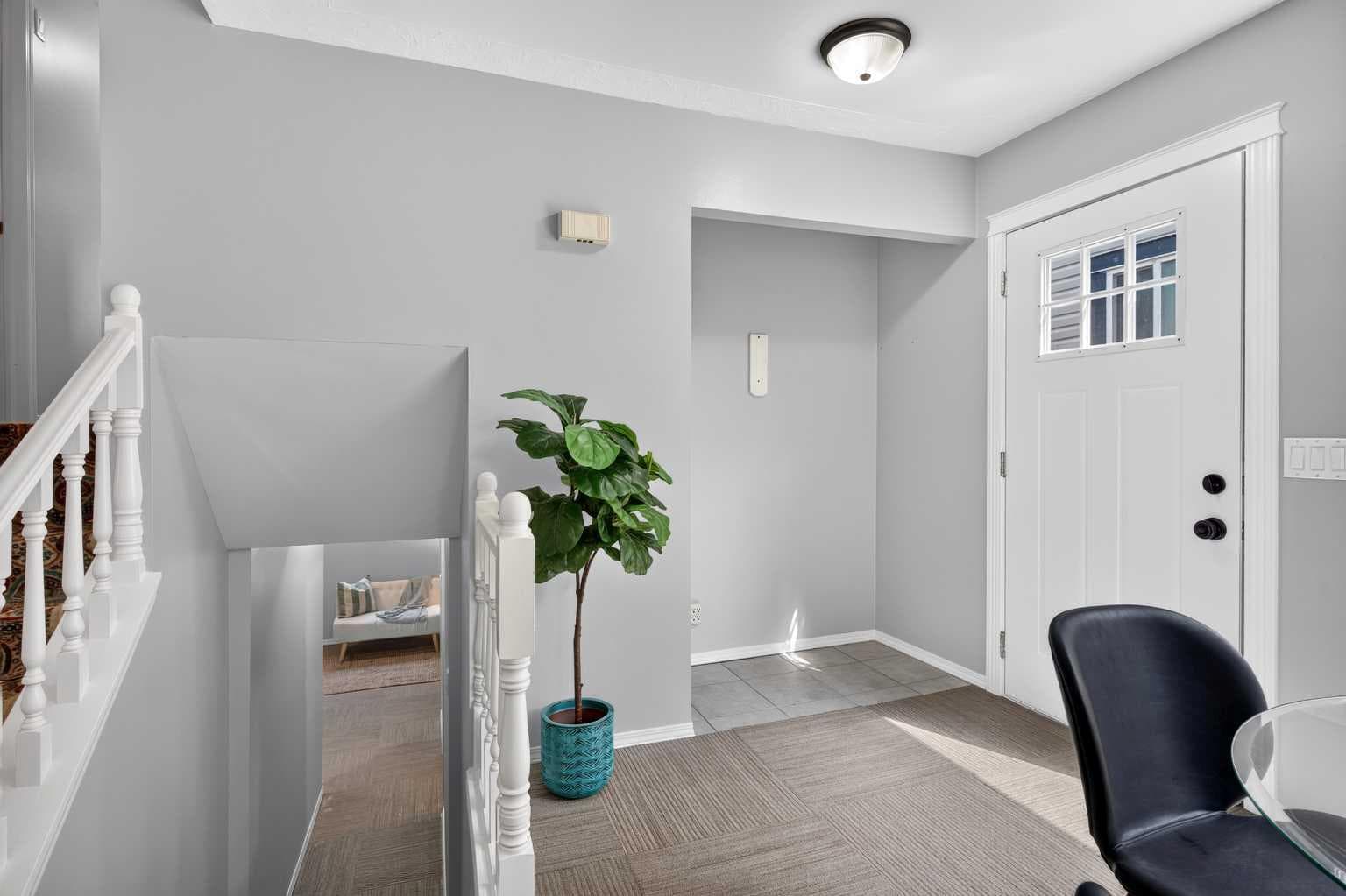 258 Summerwood Place SE