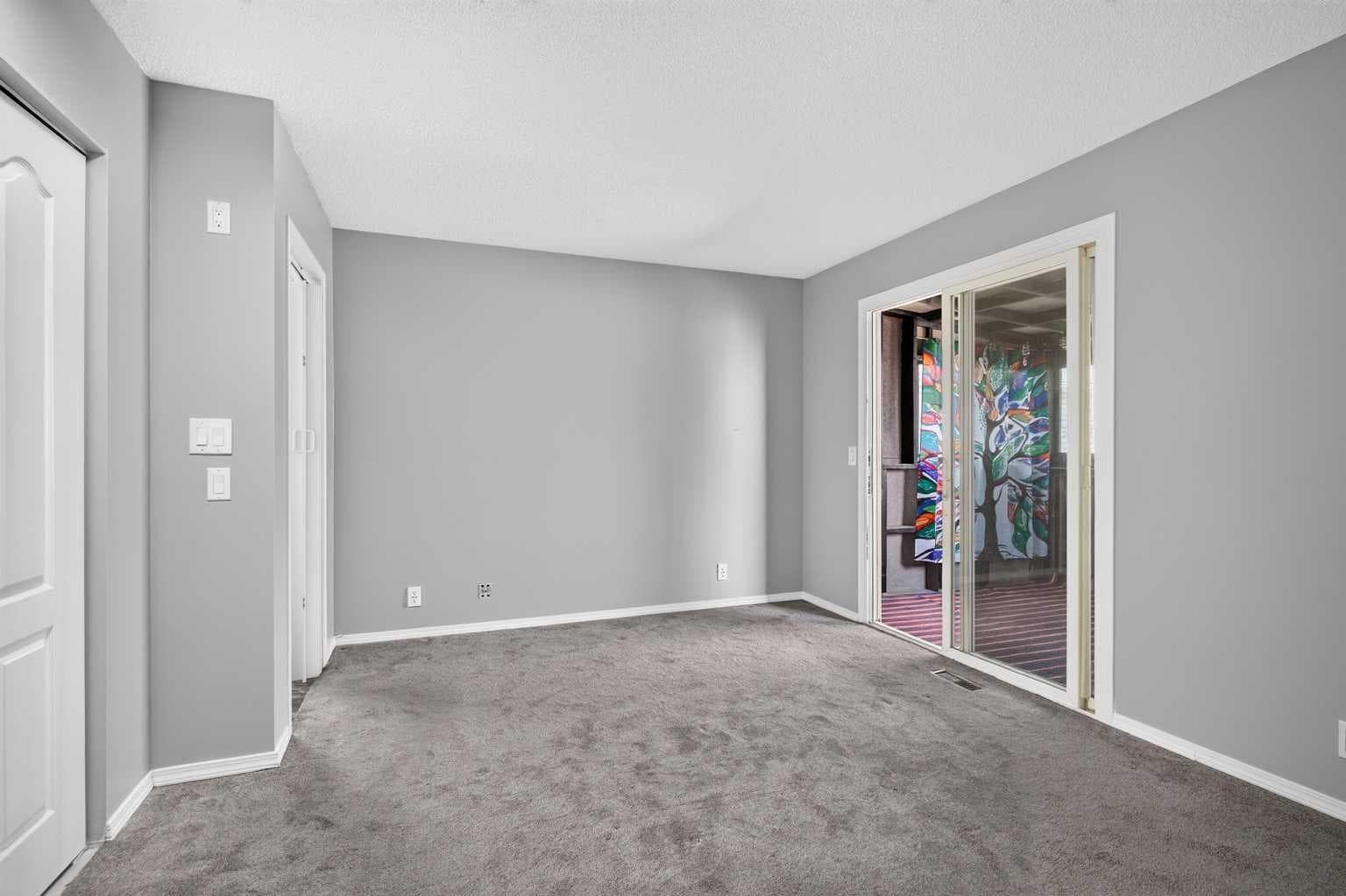 258 Summerwood Place SE