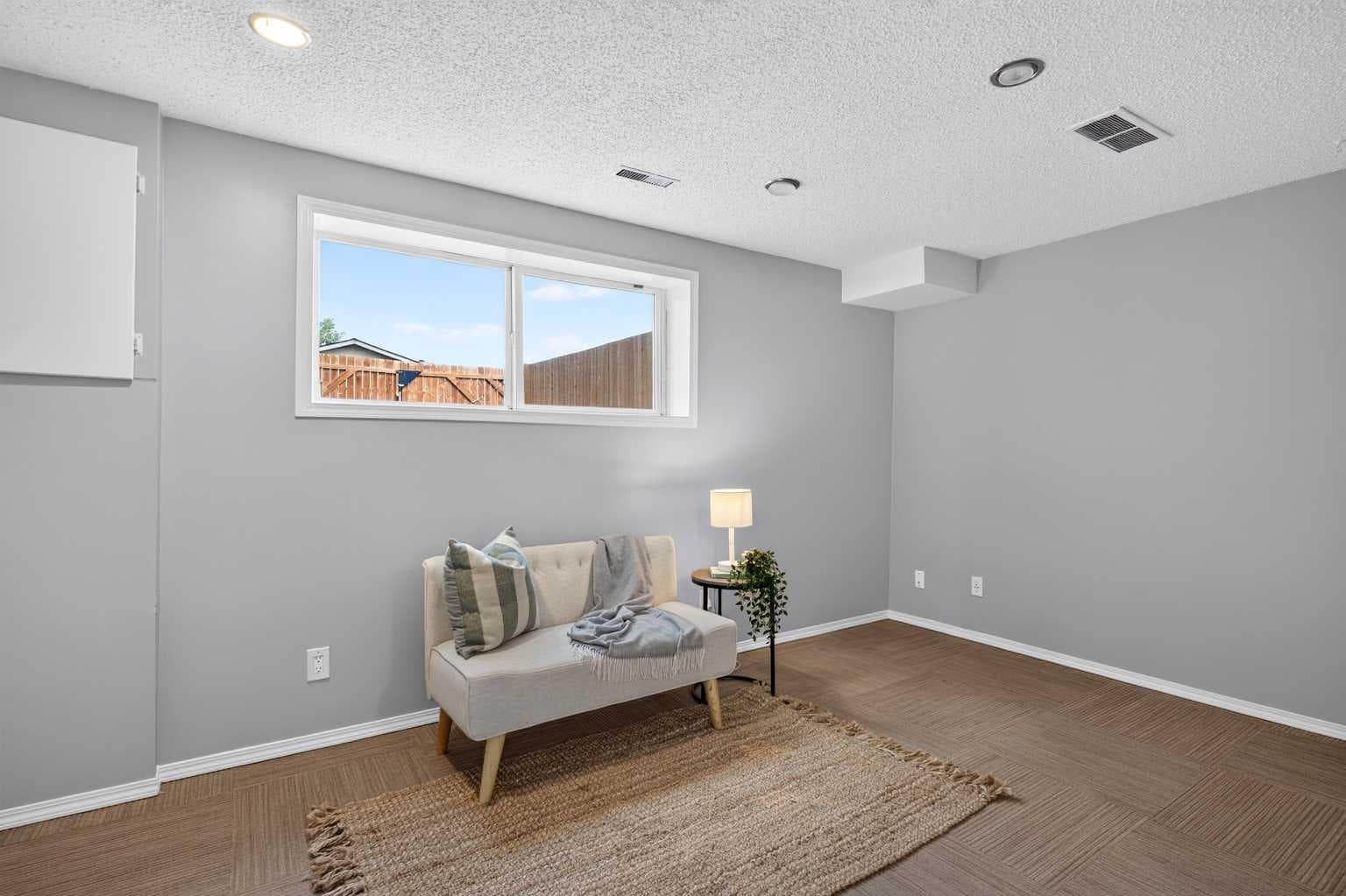258 Summerwood Place SE