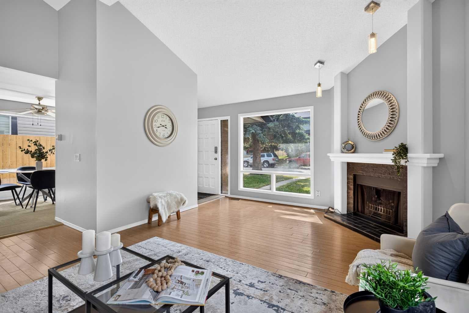 258 Summerwood Place SE
