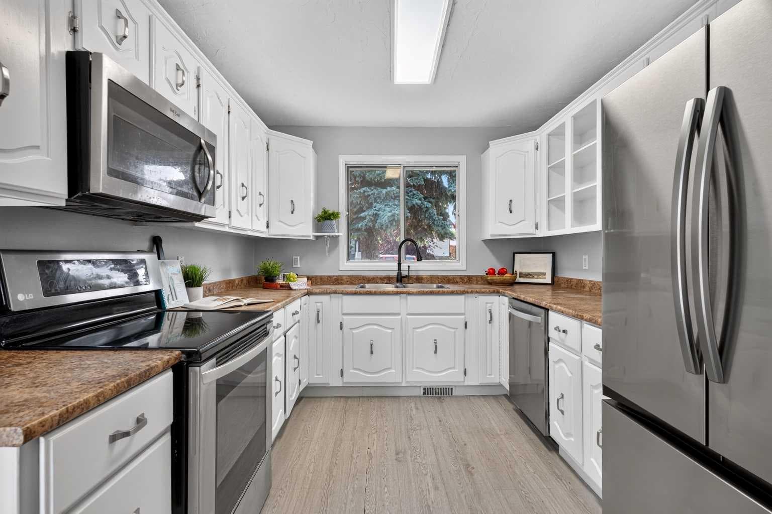 258 Summerwood Place SE