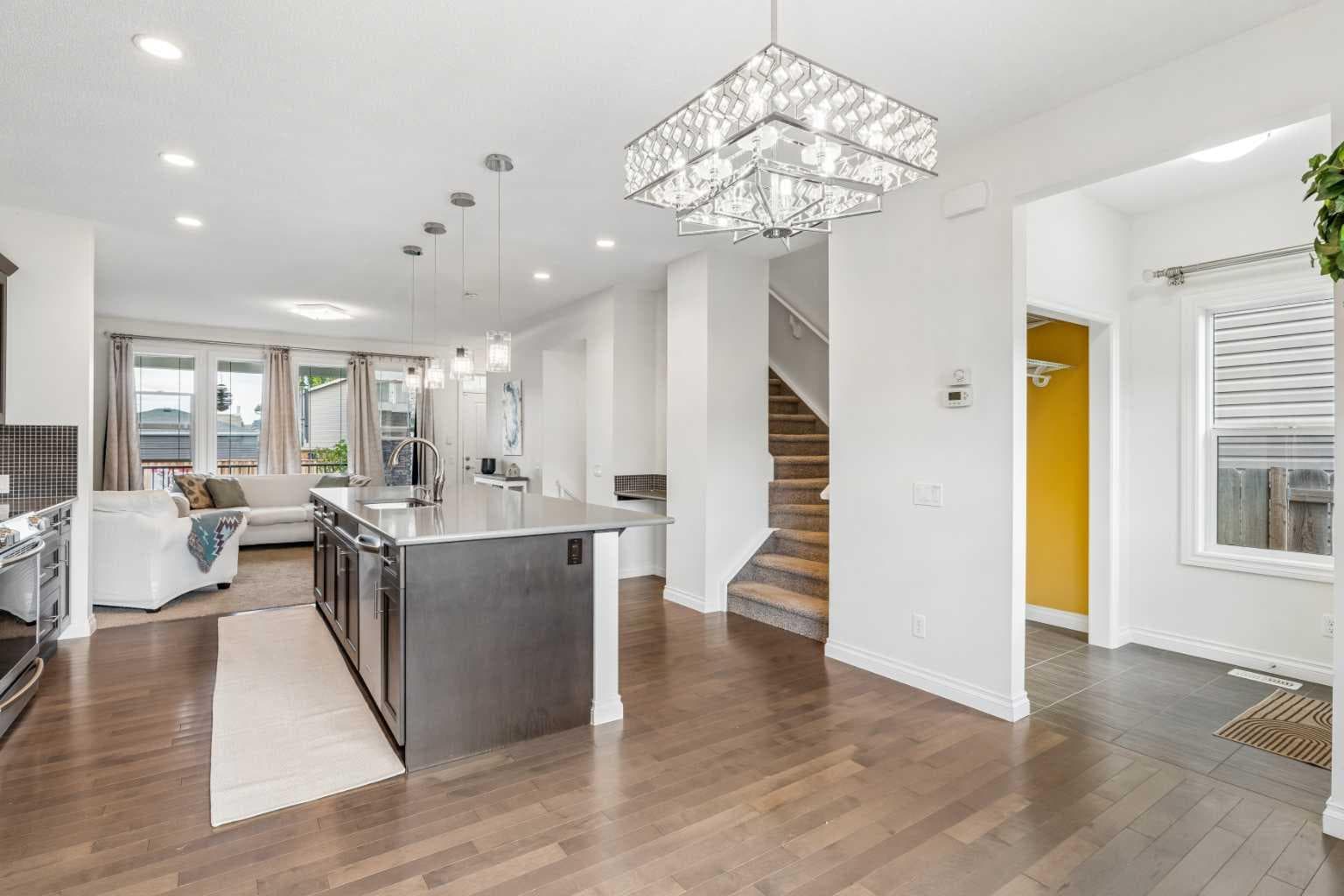 11 Legacy Crescent SE