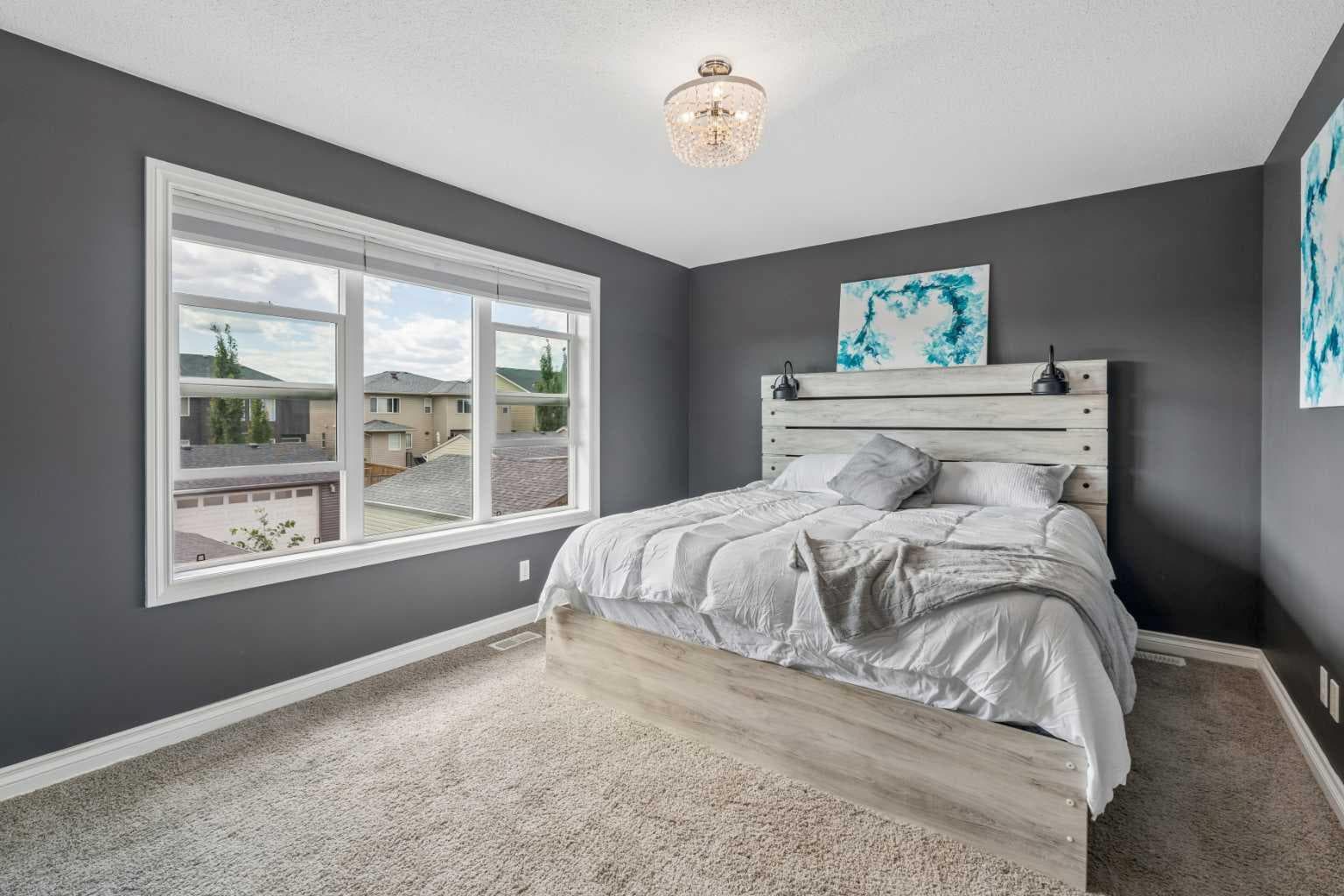11 Legacy Crescent SE