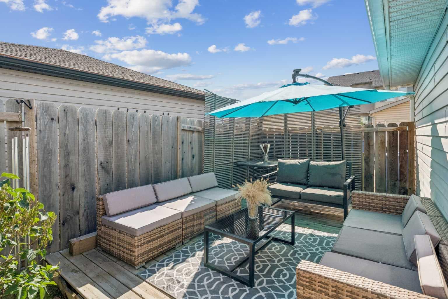 11 Legacy Crescent SE