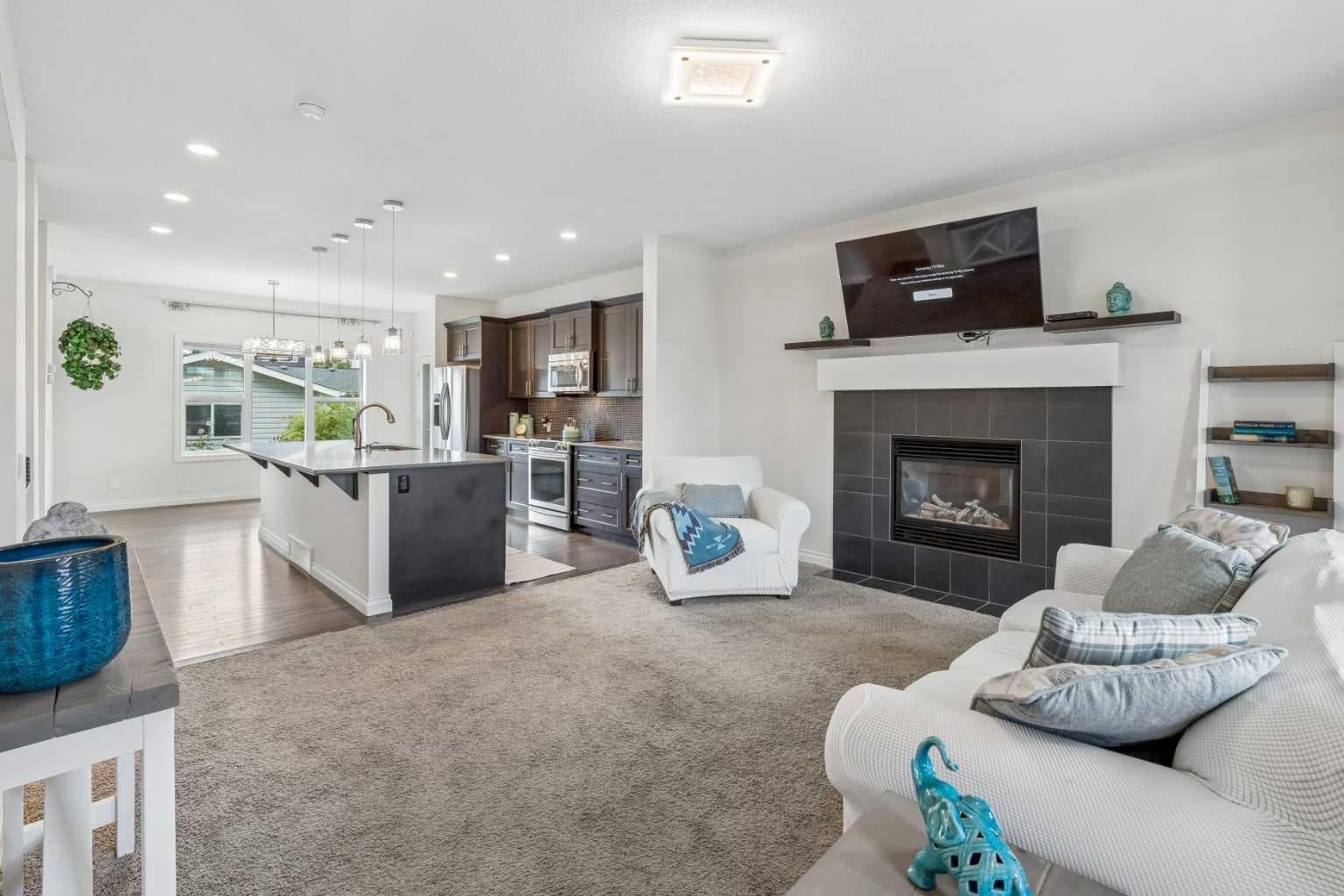 11 Legacy Crescent SE