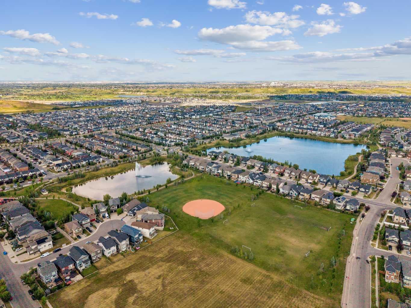 11 Legacy Crescent SE