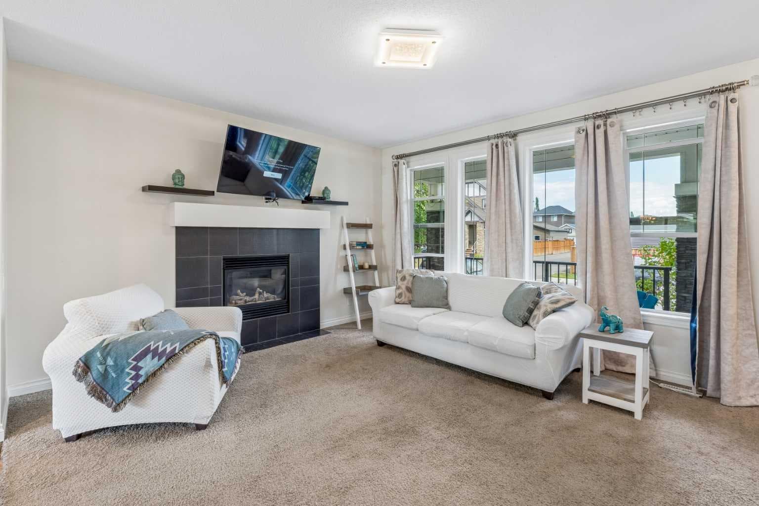 11 Legacy Crescent SE