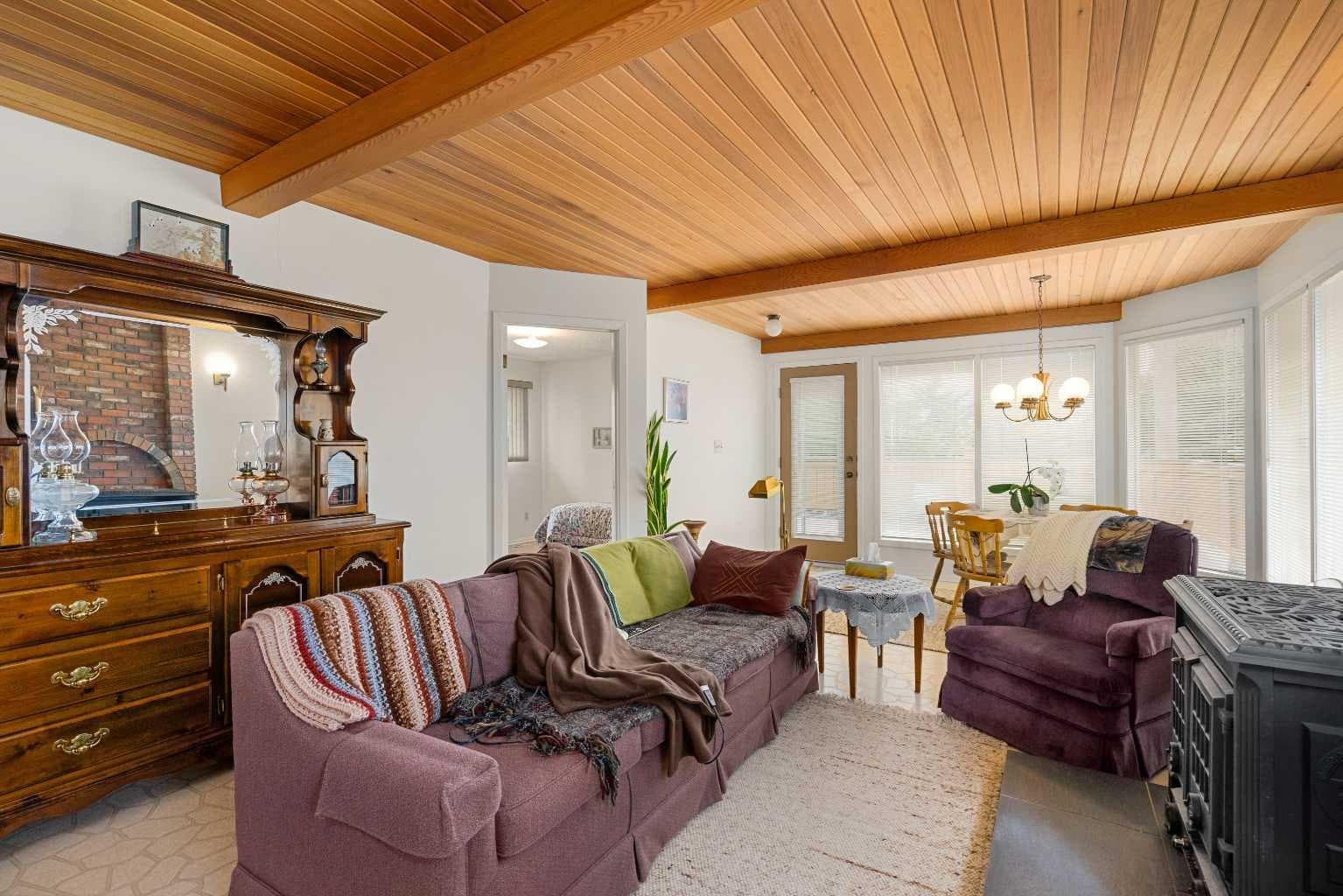 40 Thornlee Crescent NW