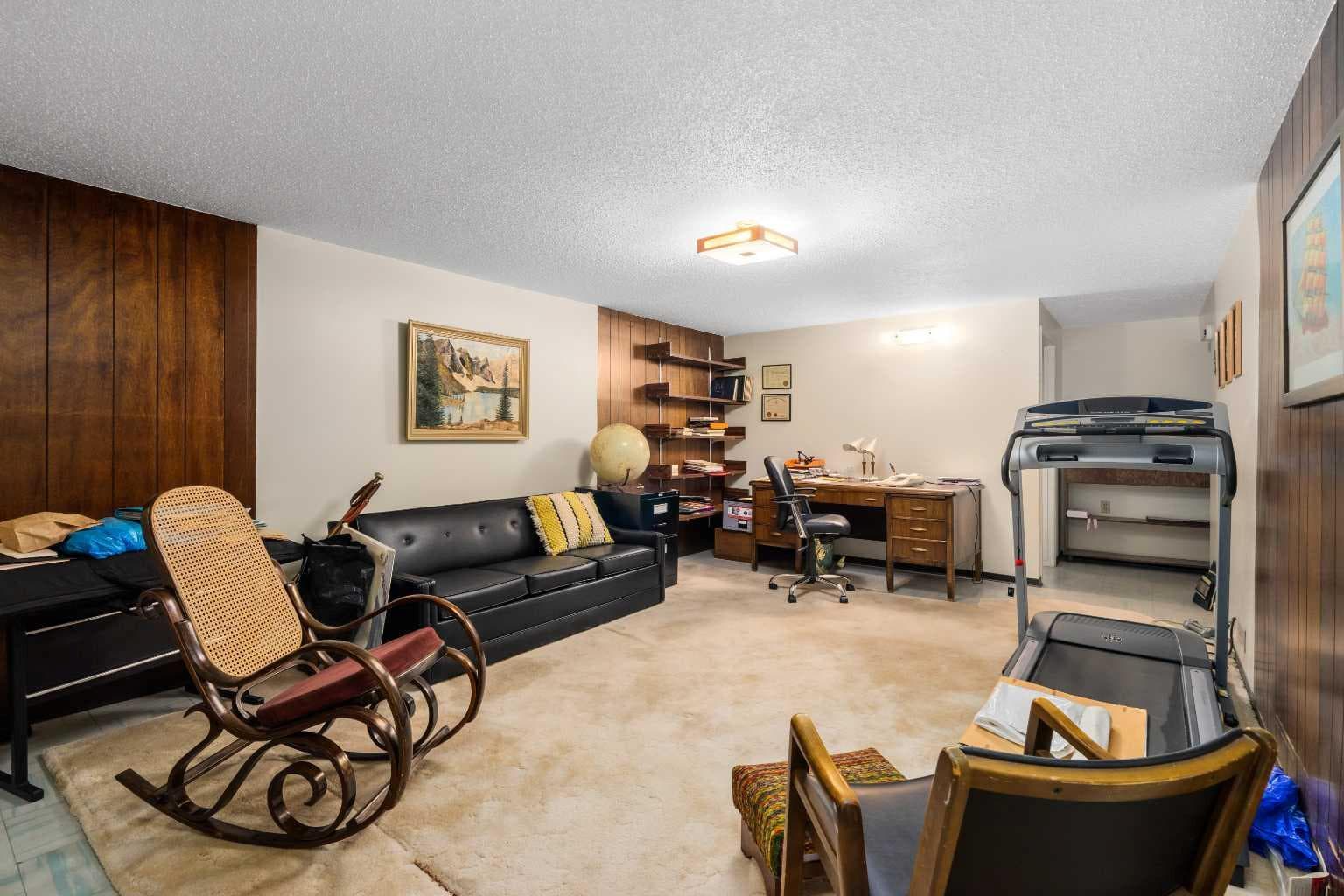 40 Thornlee Crescent NW
