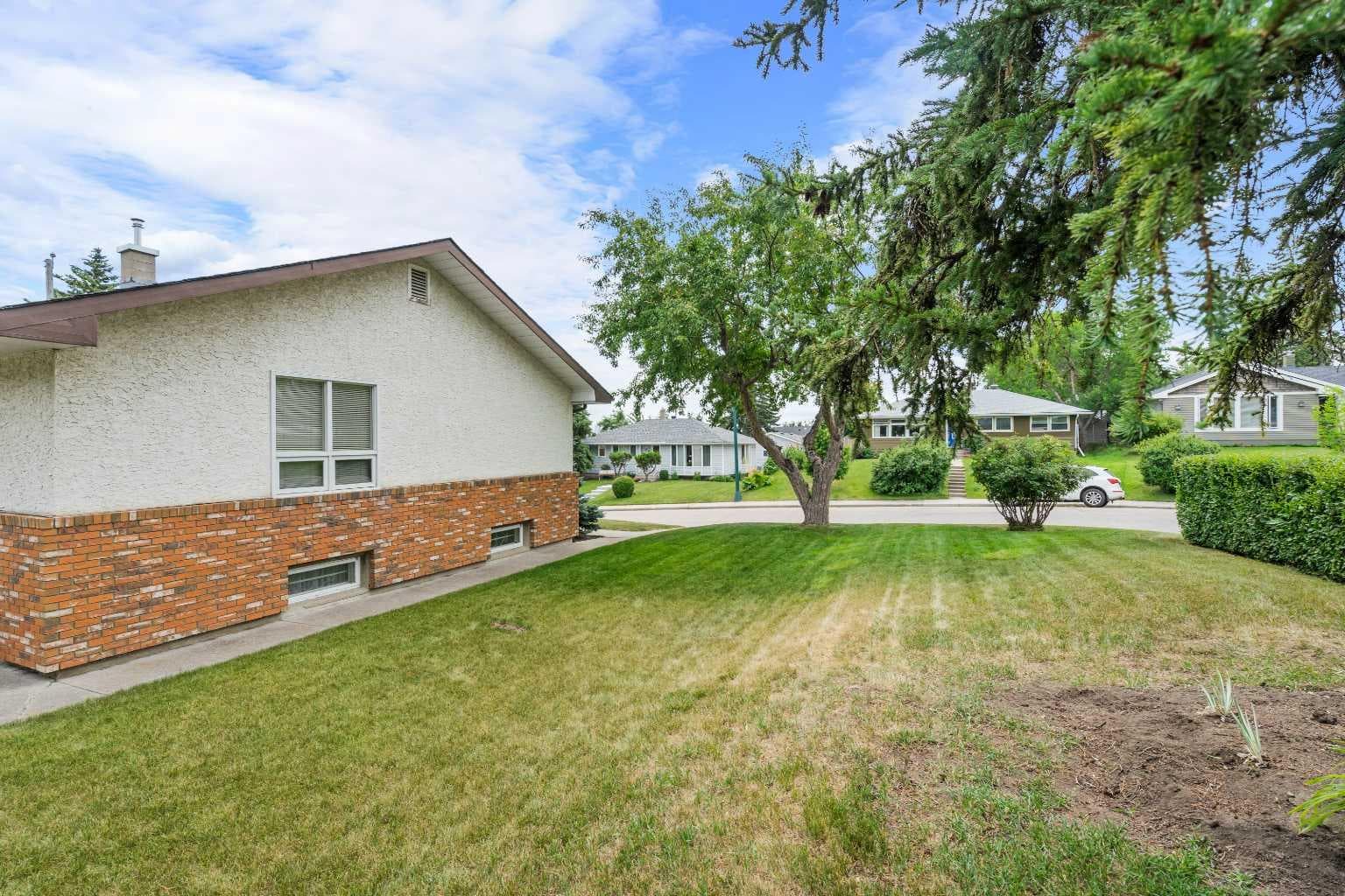 40 Thornlee Crescent NW