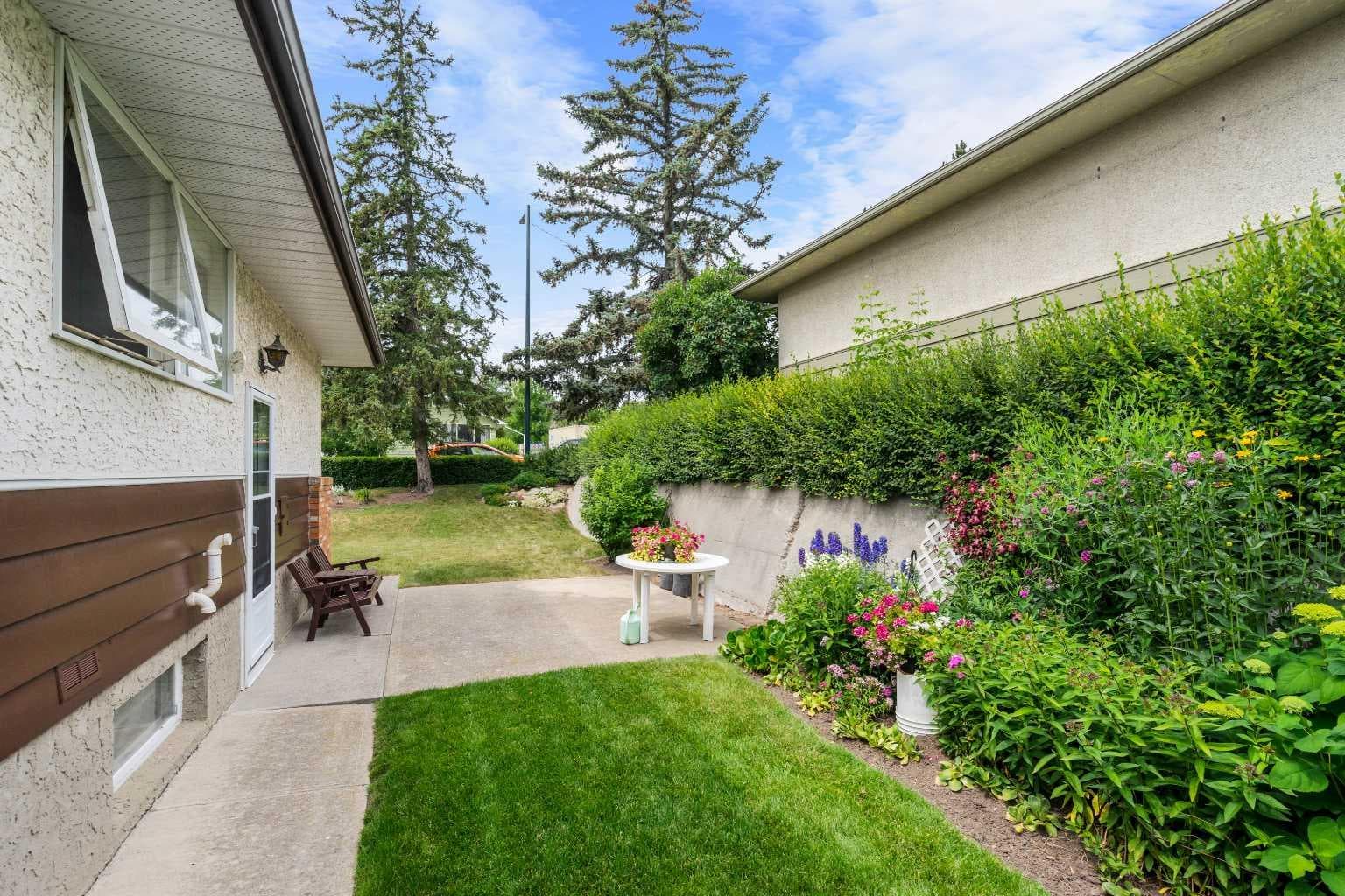 40 Thornlee Crescent NW