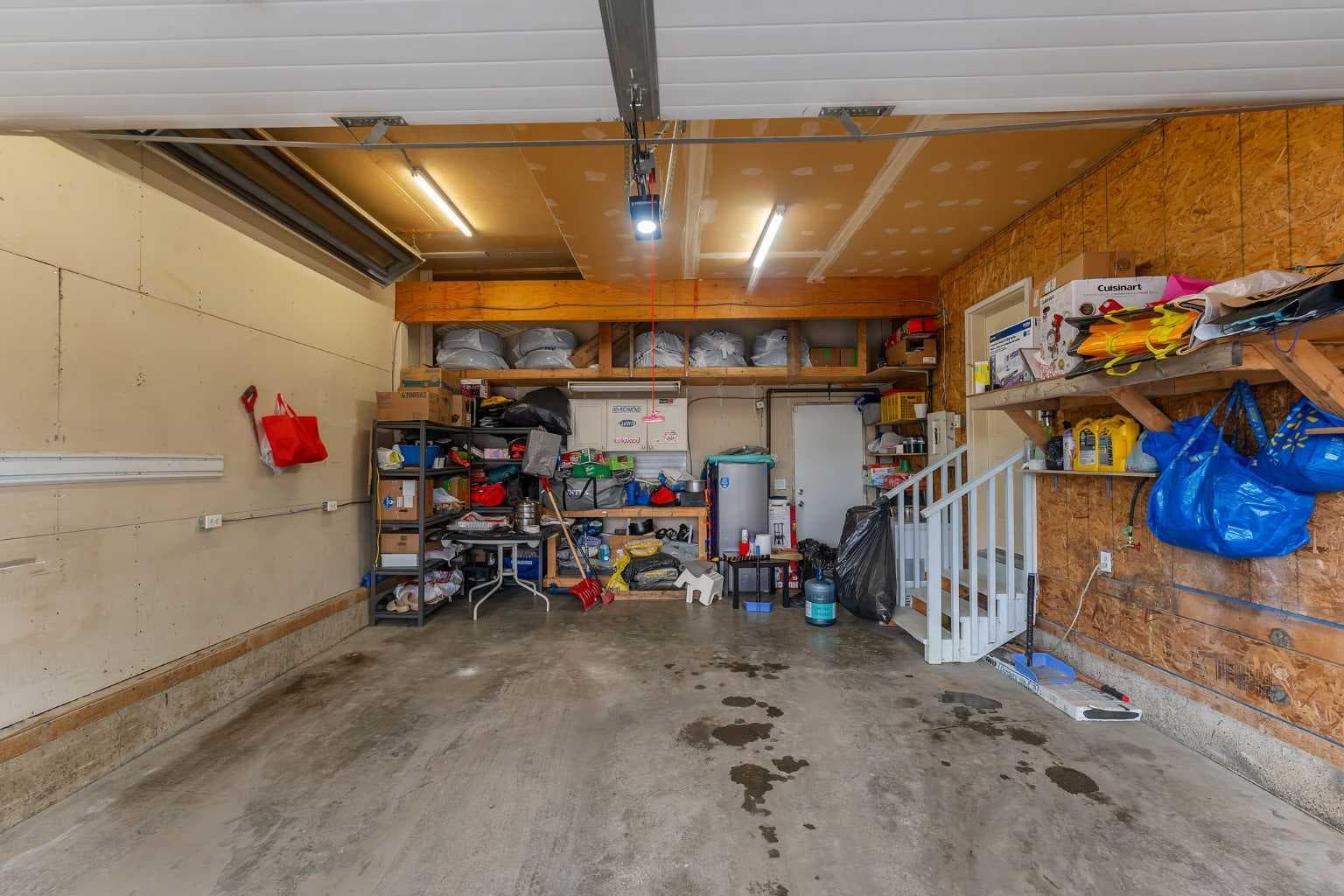 156 Bishop Crescent NW