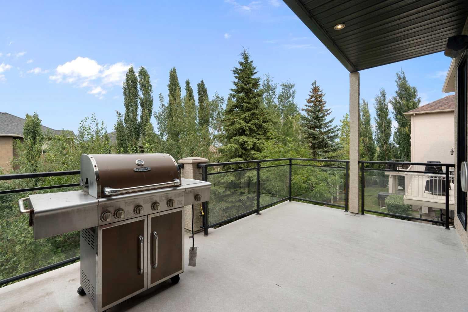 8 Coulee Park SW